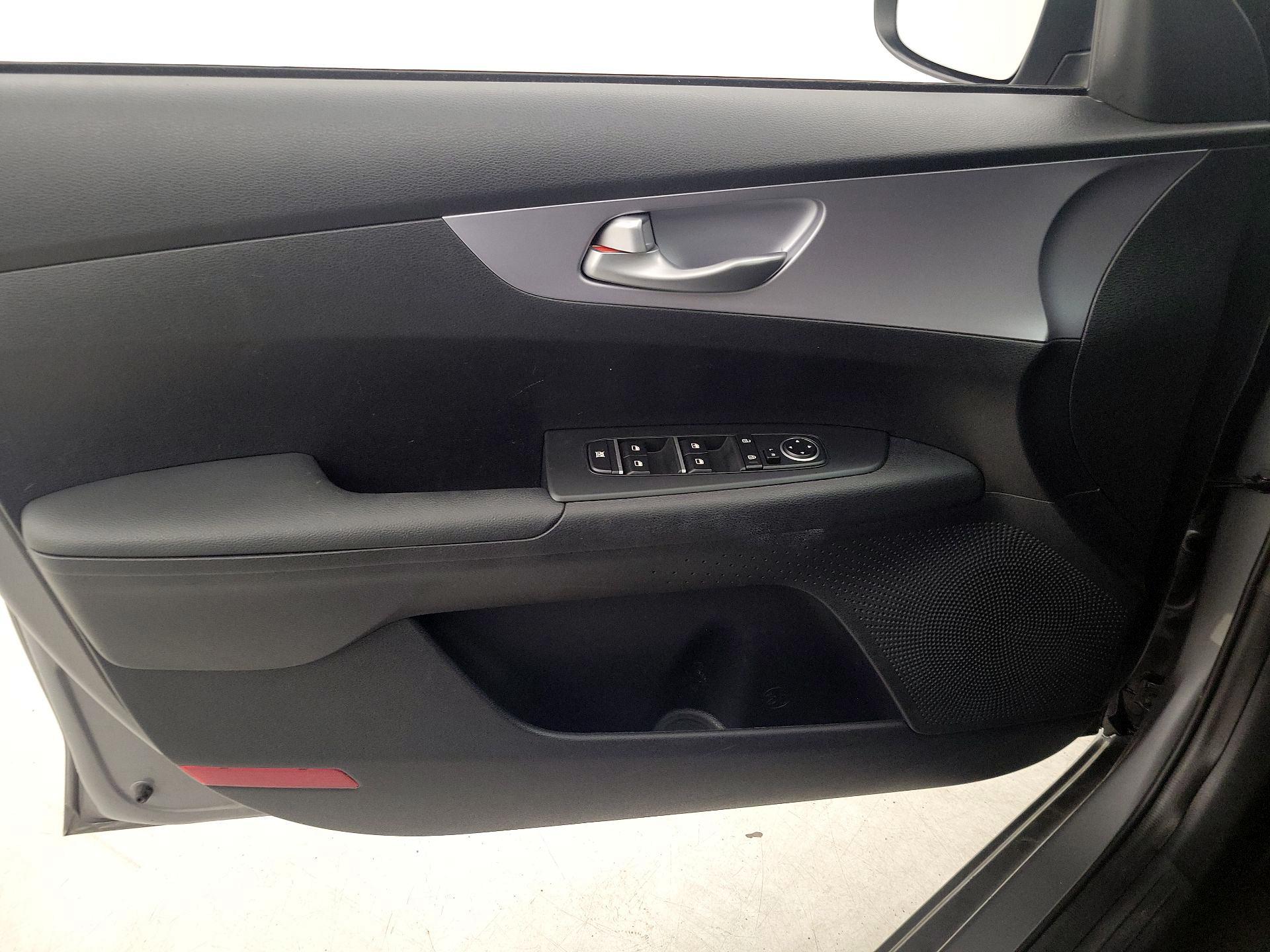 Thumbnail: 2024 Kia Forte - 12