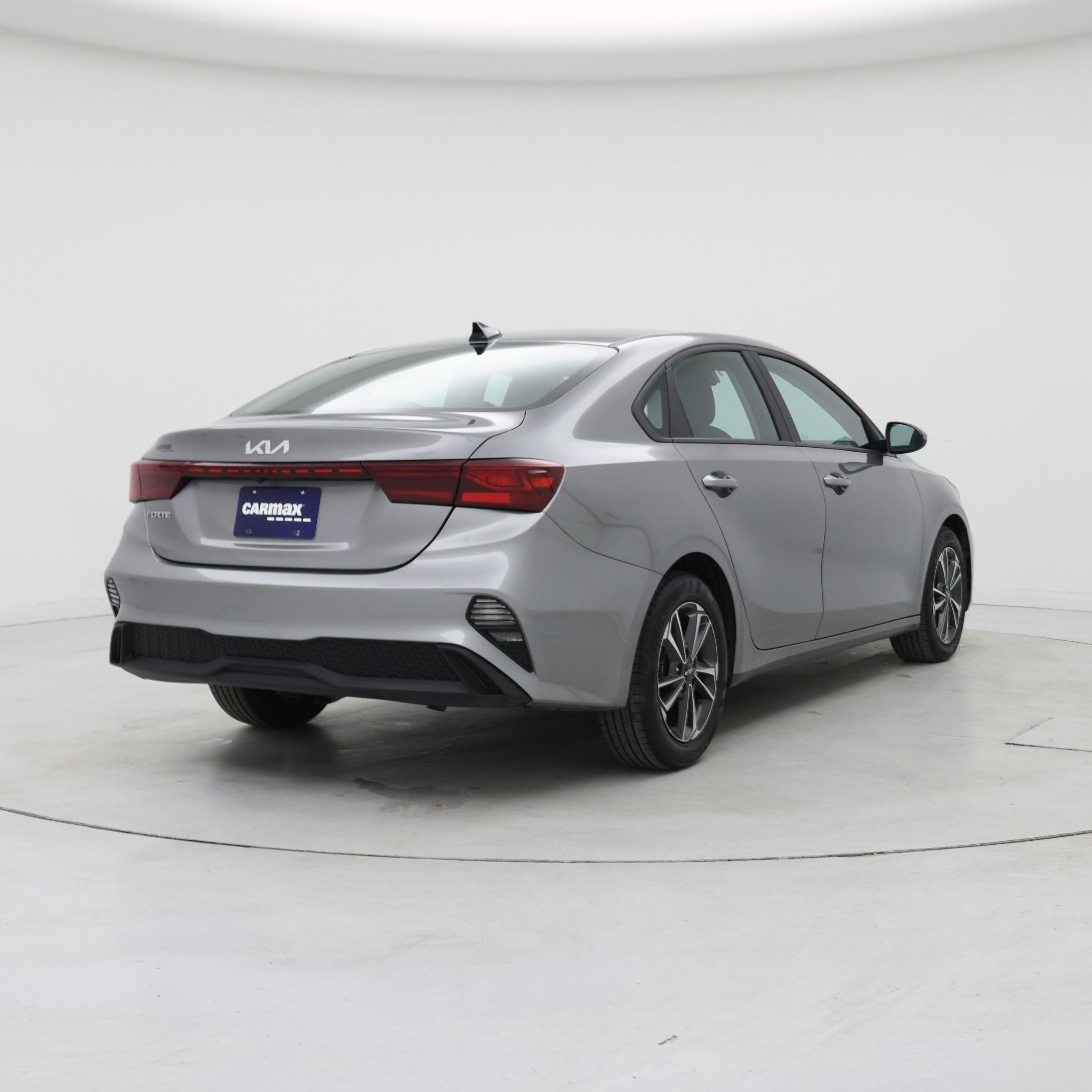 Thumbnail: 2024 Kia Forte - 8