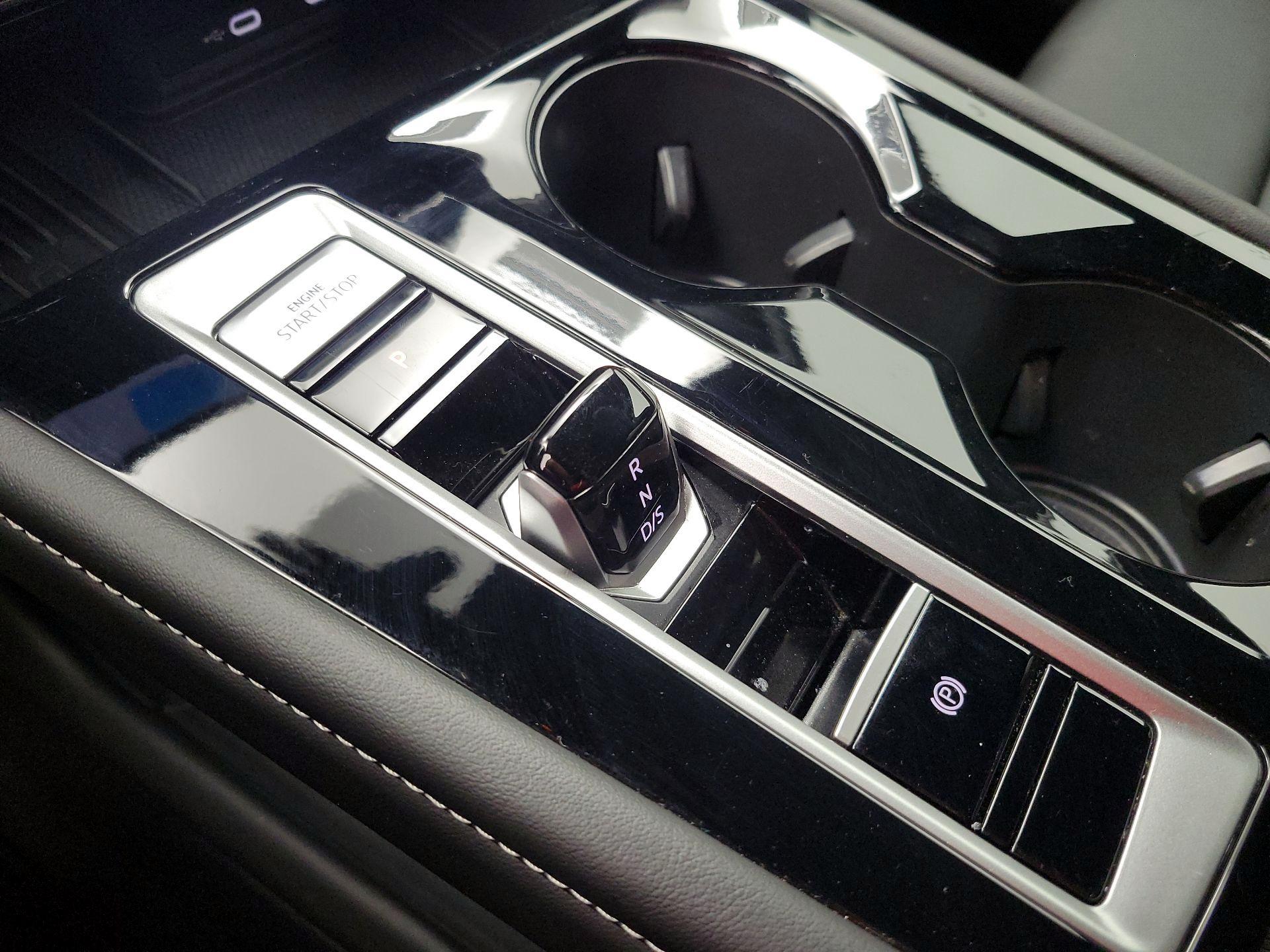 Thumbnail: 2025 Volkswagen Atlas - 17