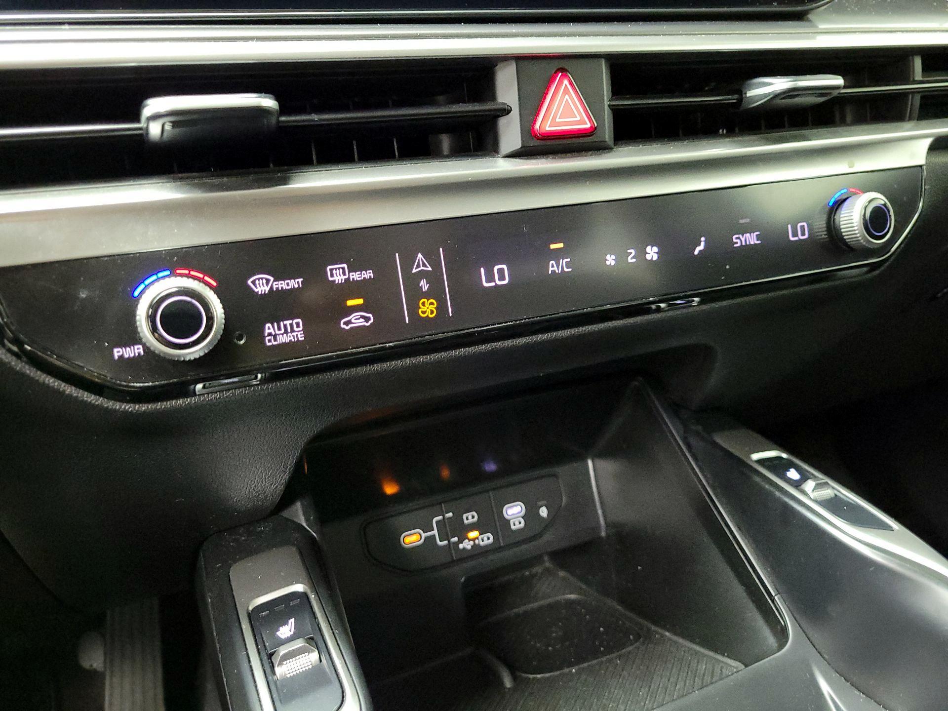 Thumbnail: 2024 Kia Sorento - 15