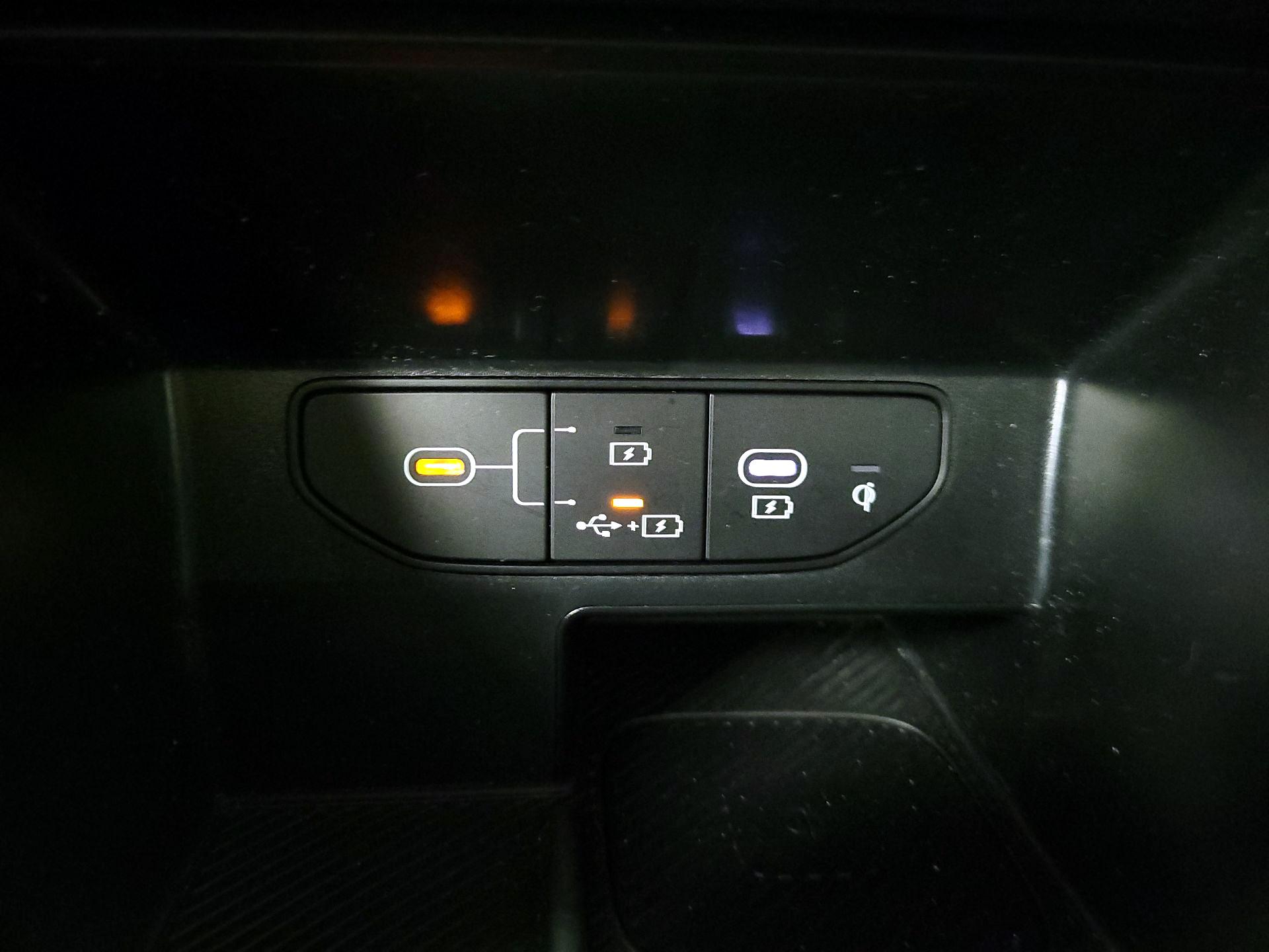 Thumbnail: 2024 Kia Sorento - 17