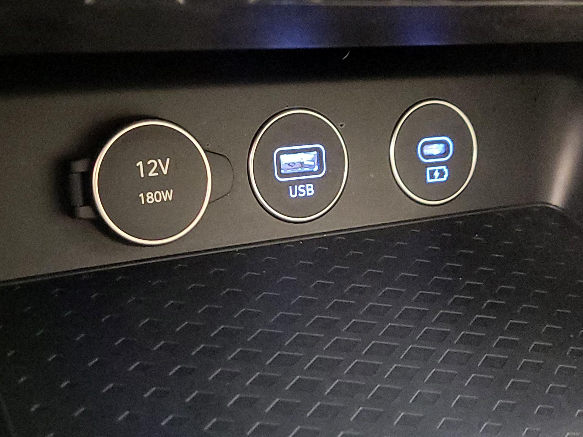 Thumbnail: 2025 Genesis G70 - 19