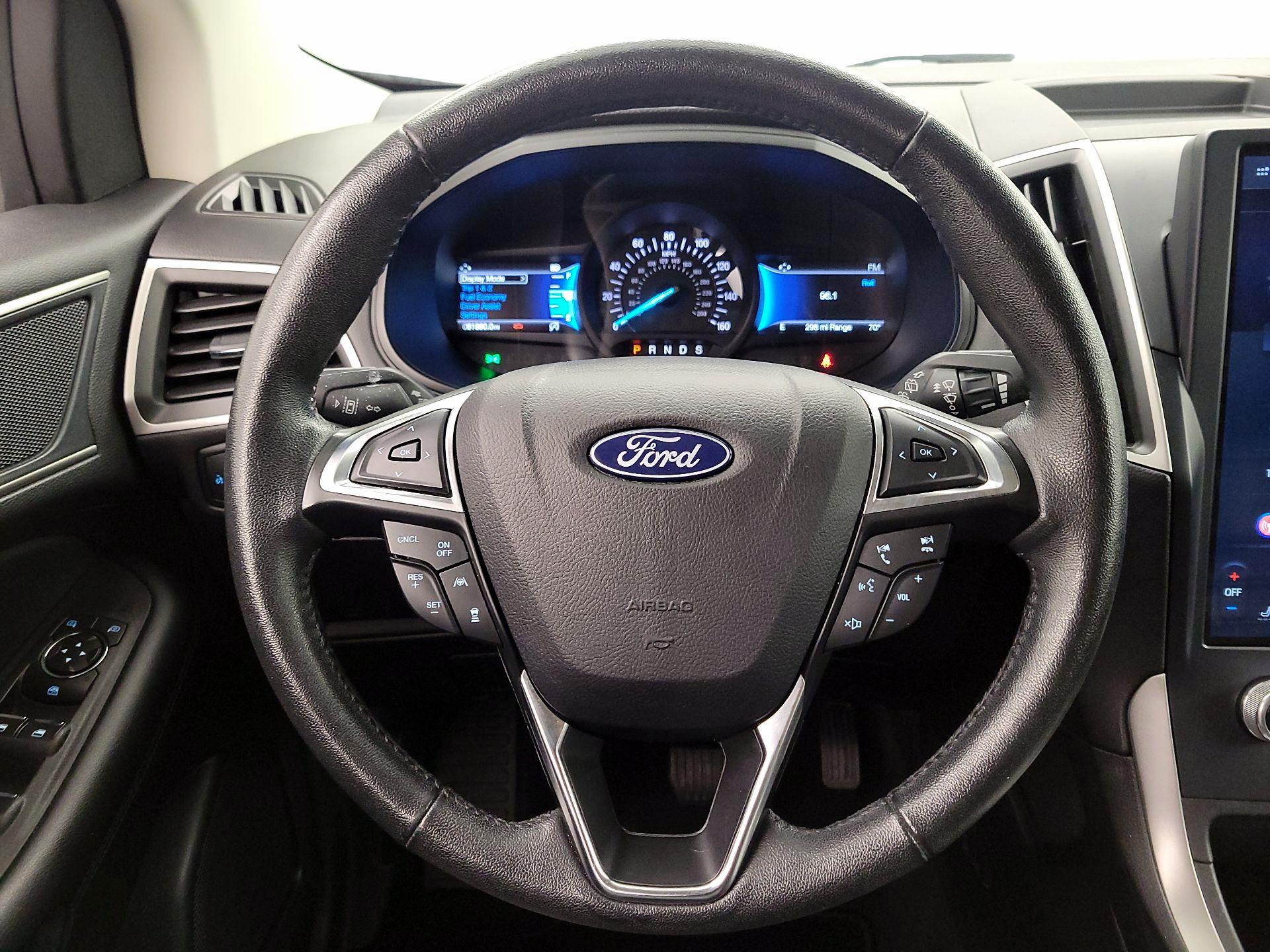 Thumbnail: 2022 Ford Edge - 10