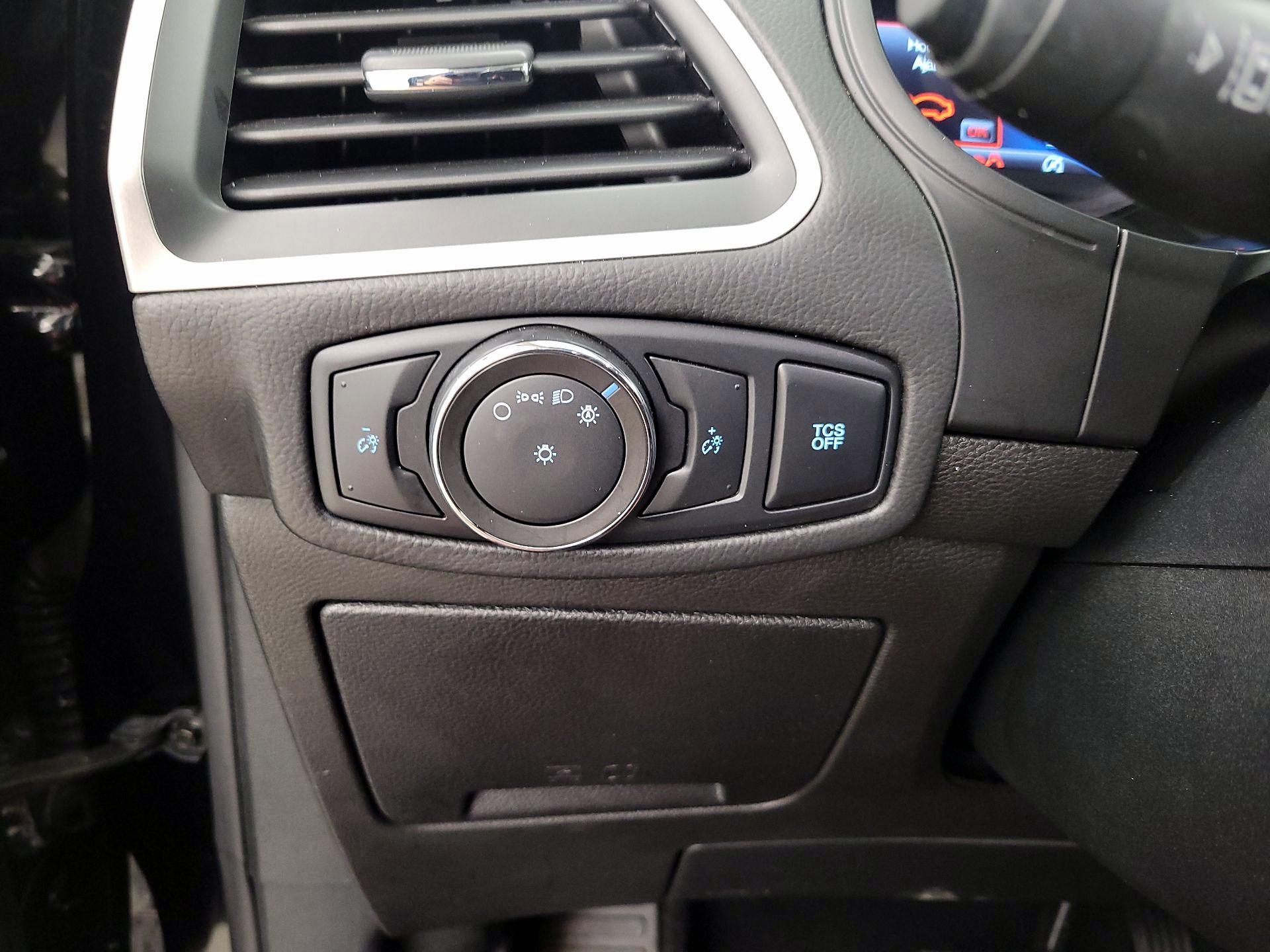 Thumbnail: 2022 Ford Edge - 13