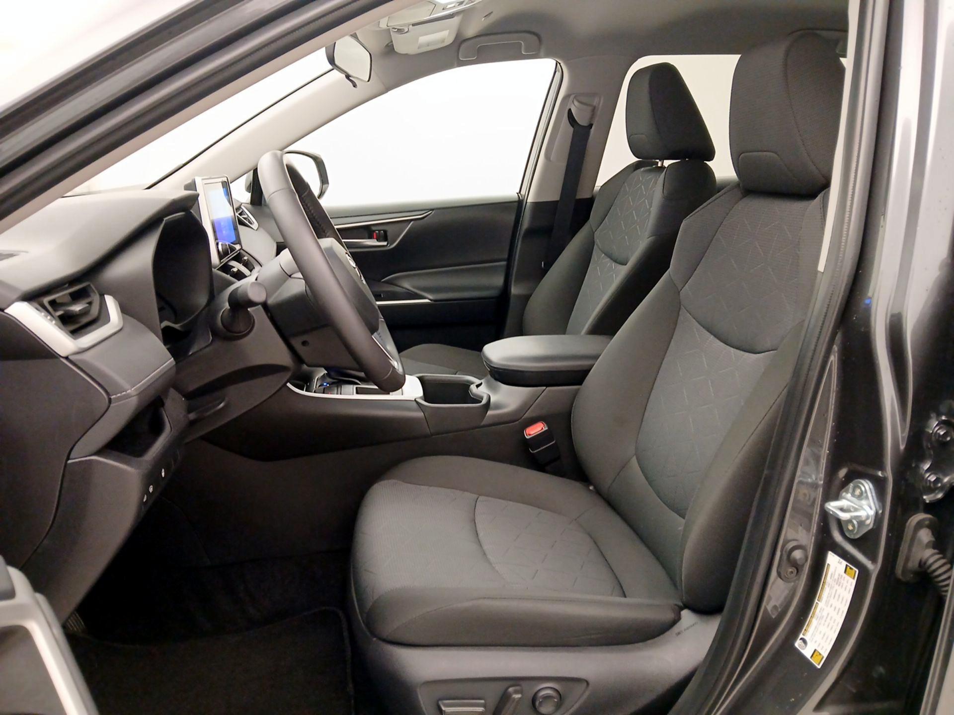 Thumbnail: 2025 Toyota RAV4 - 11