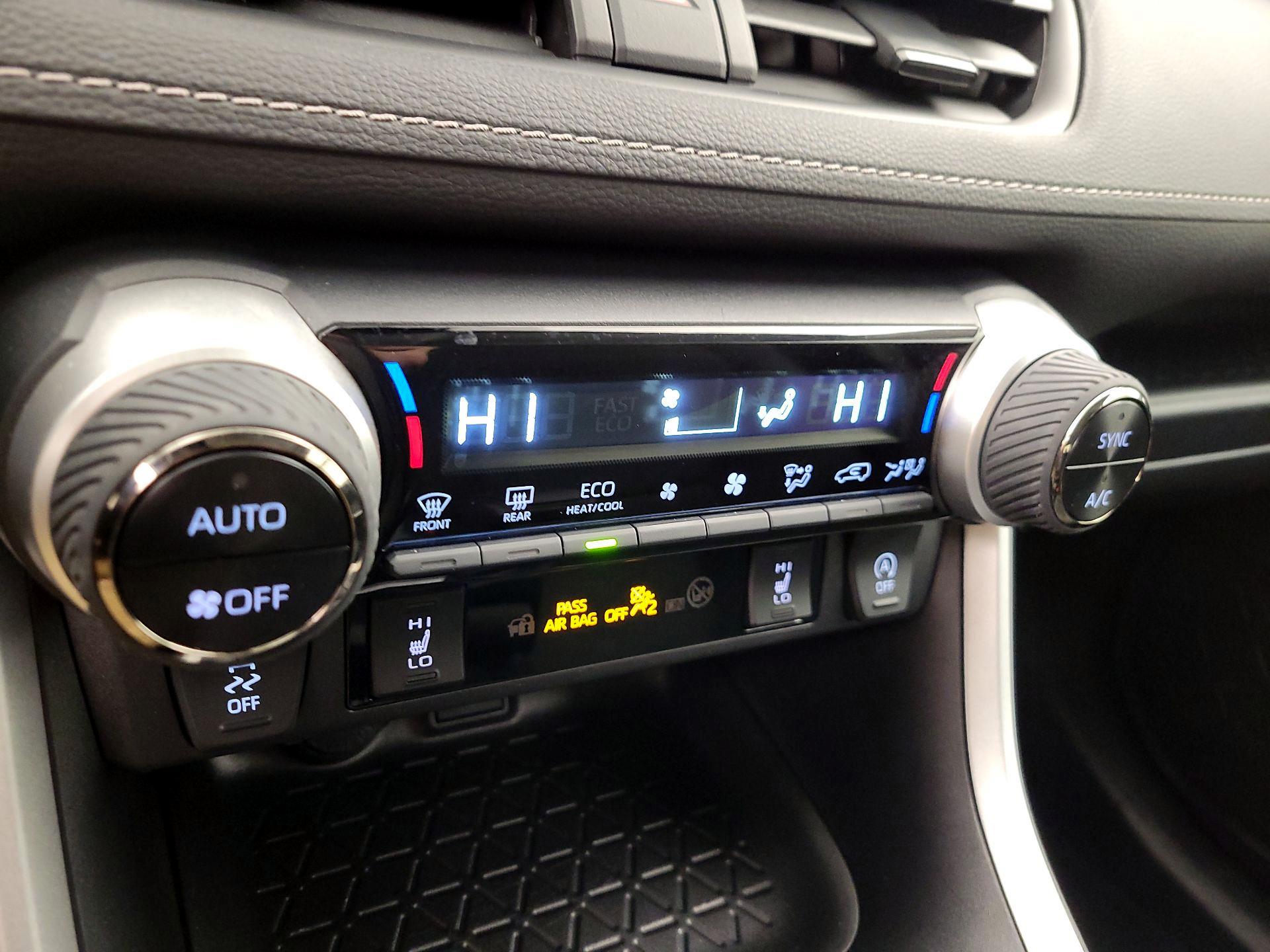 Thumbnail: 2025 Toyota RAV4 - 16