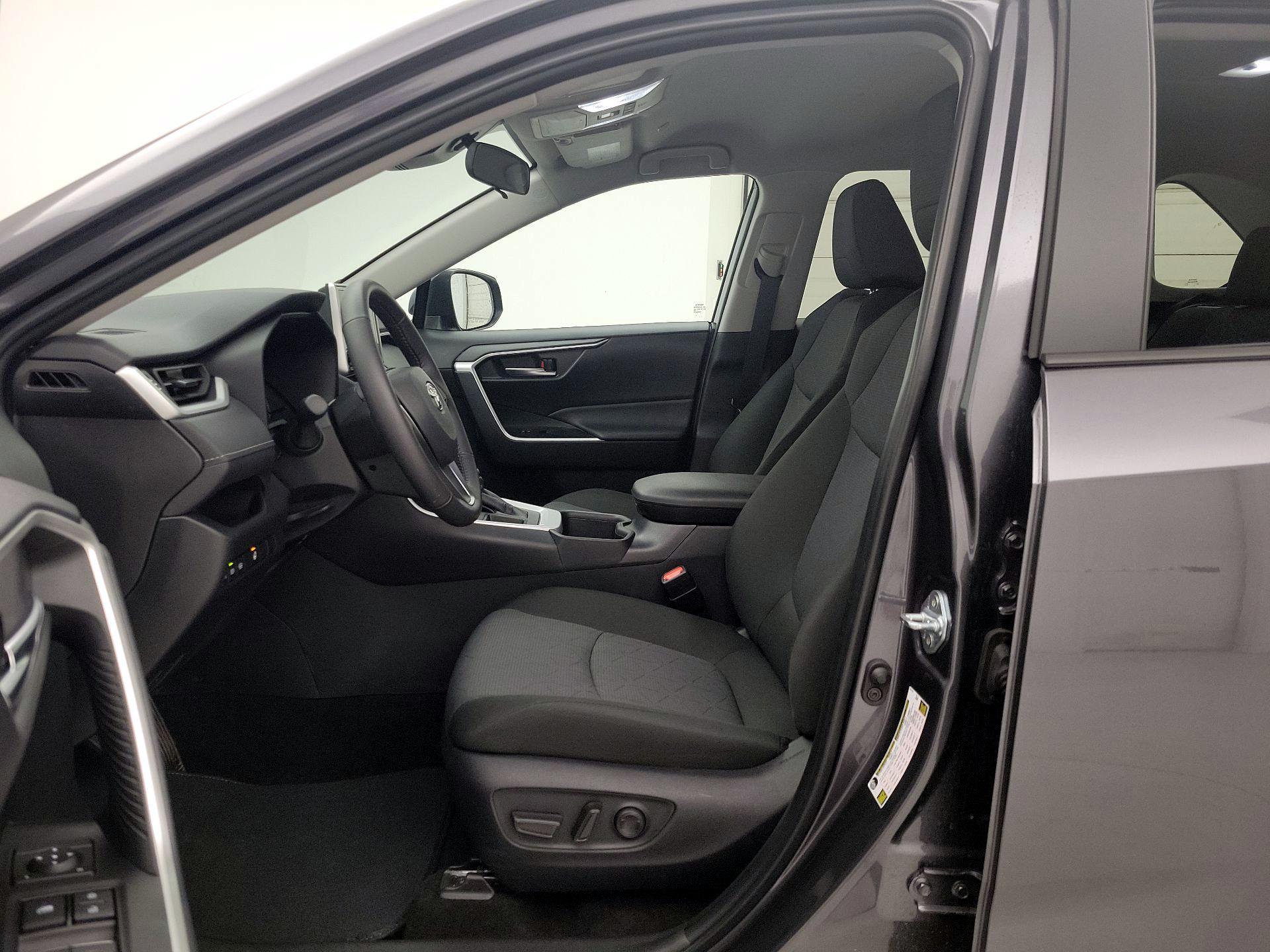 Thumbnail: 2025 Toyota RAV4 - 11