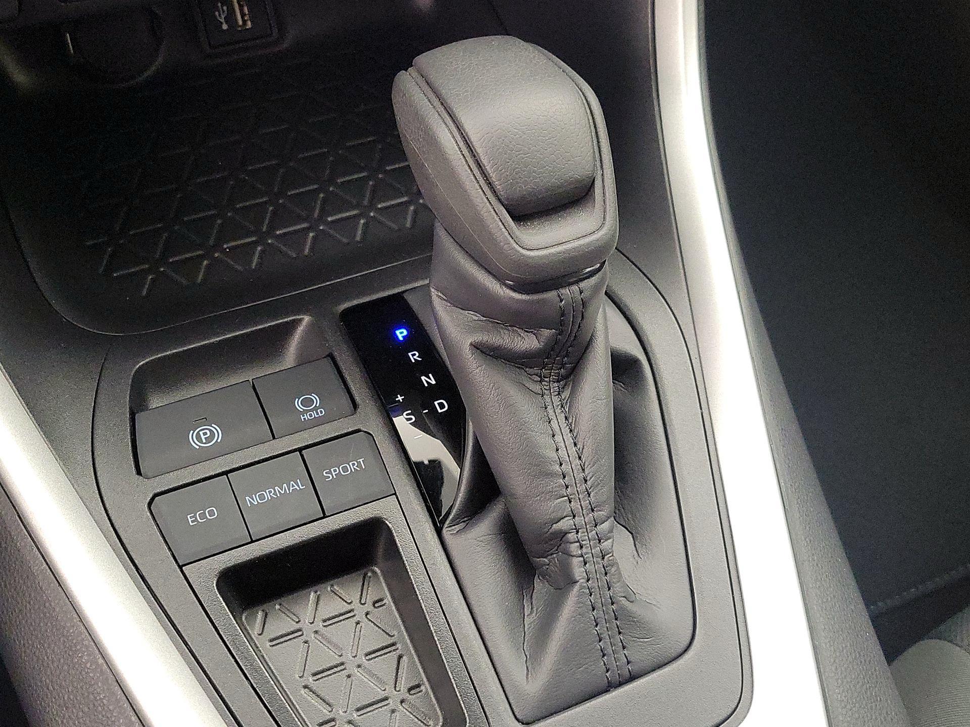 Thumbnail: 2025 Toyota RAV4 - 17