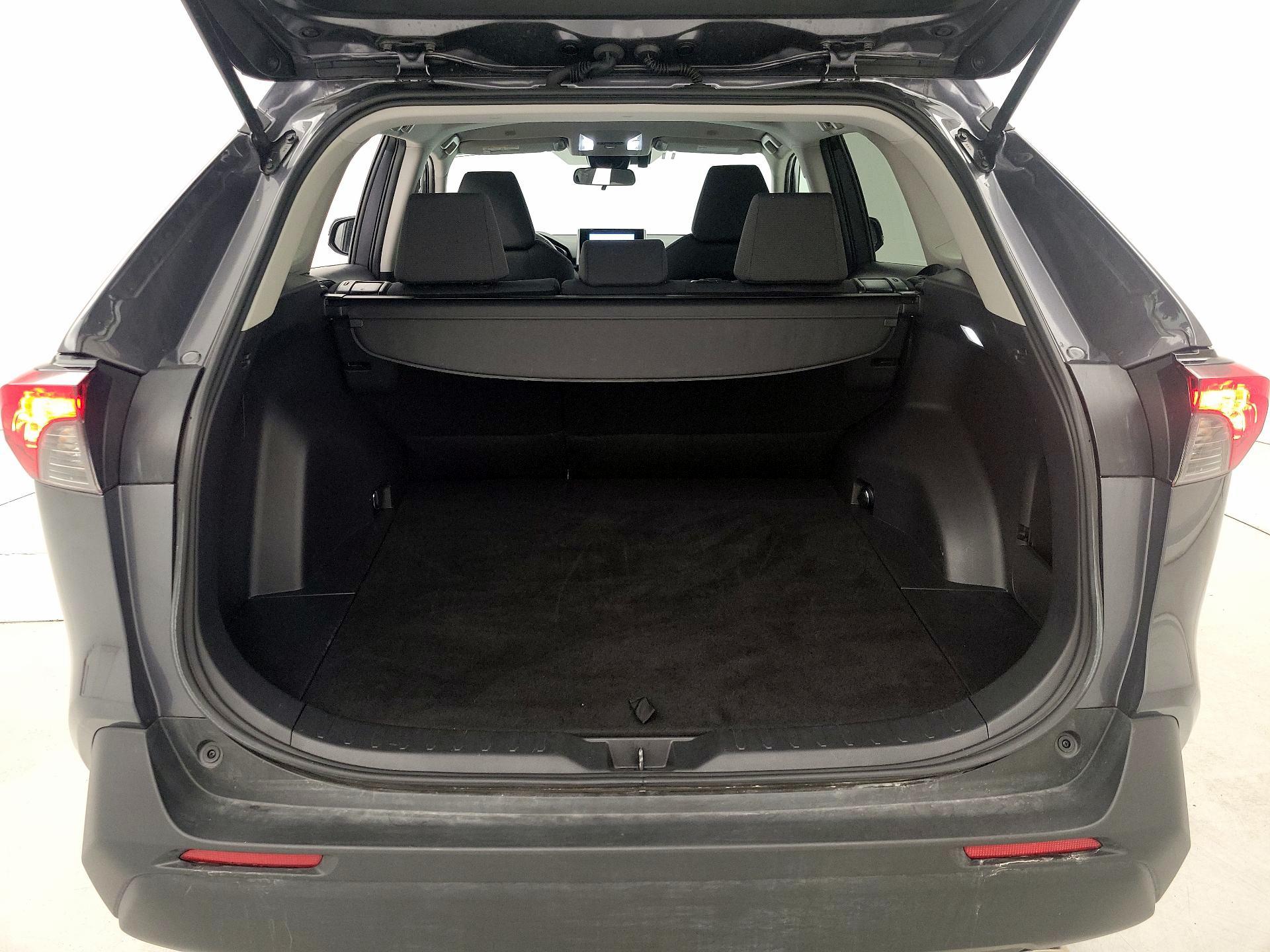 Thumbnail: 2025 Toyota RAV4 - 20