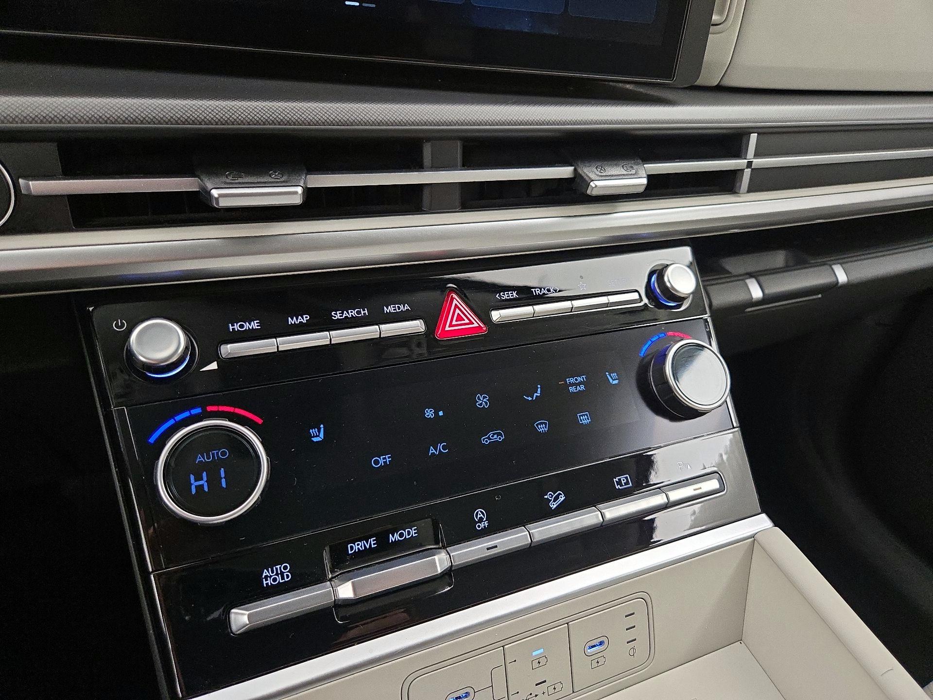 Thumbnail: 2025 Hyundai Santa Fe - 16