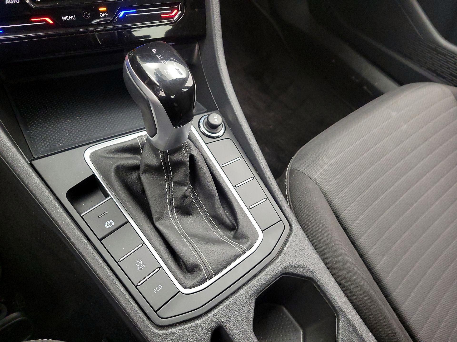 Thumbnail: 2025 Volkswagen Jetta - 17