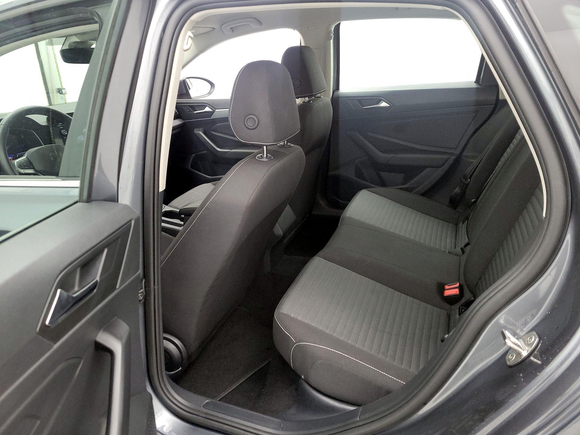 Thumbnail: 2025 Volkswagen Jetta - 19