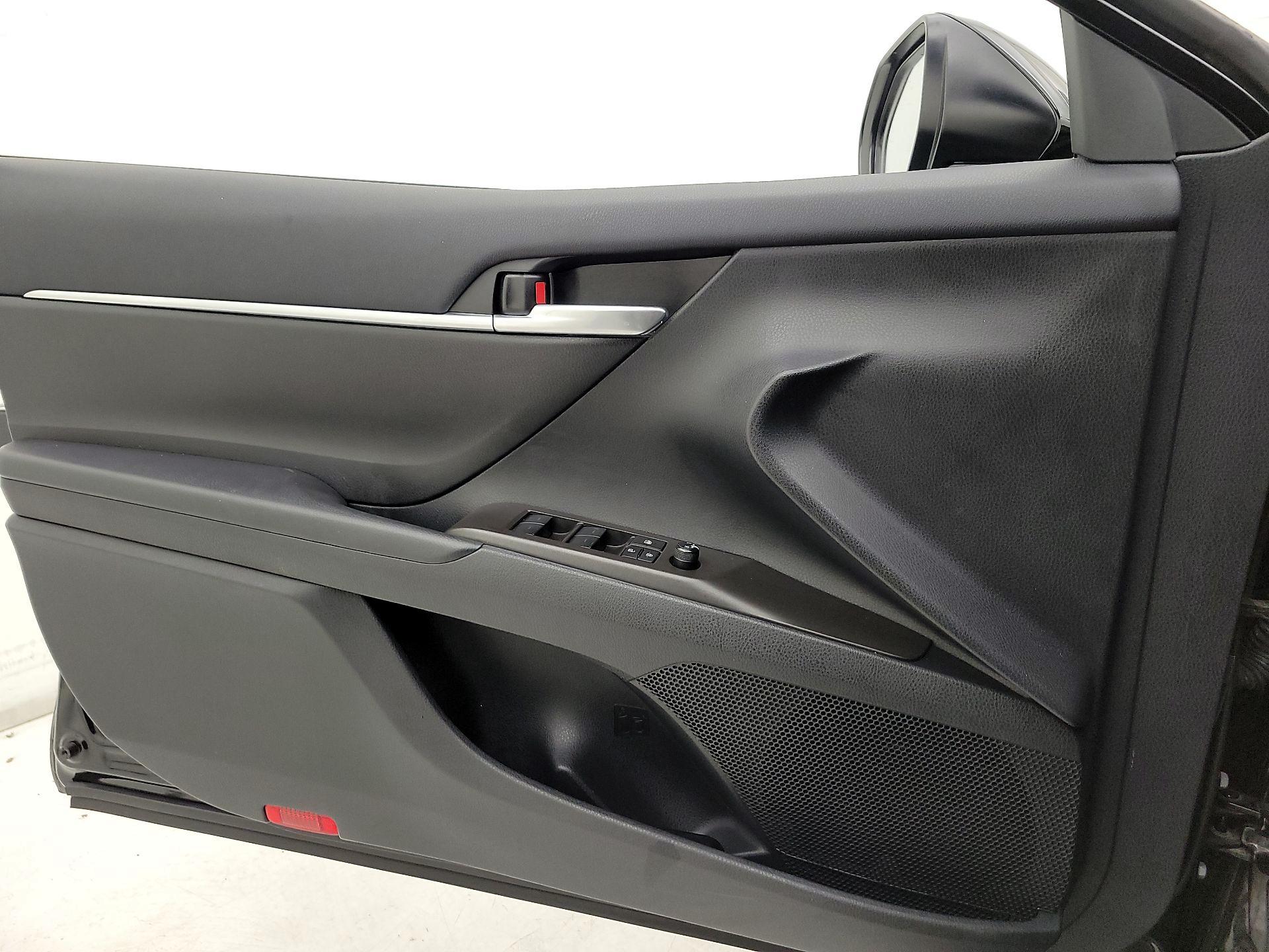 Thumbnail: 2023 Toyota Camry - 12