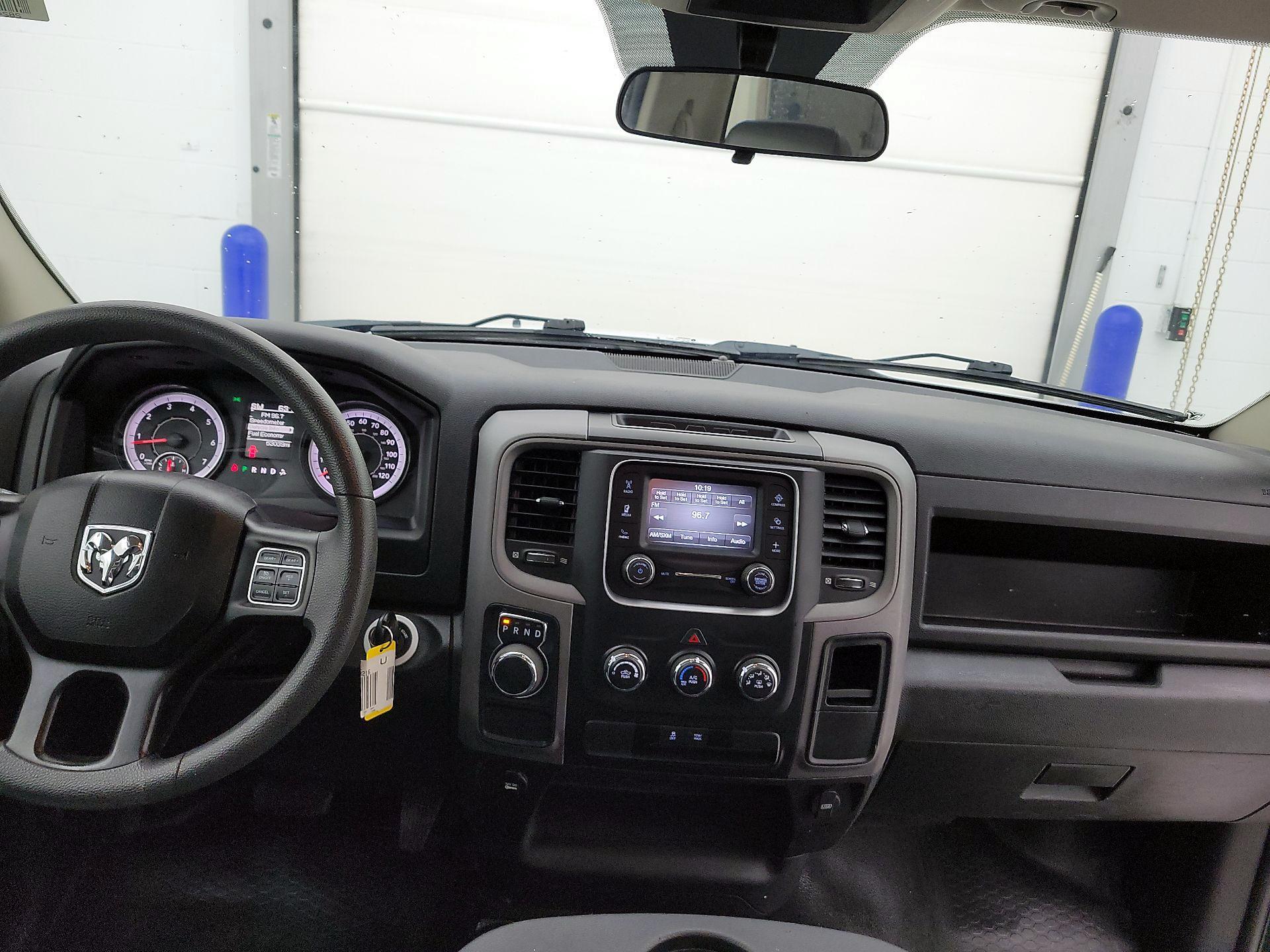 Thumbnail: 2022 RAM 1500 Classic - 9