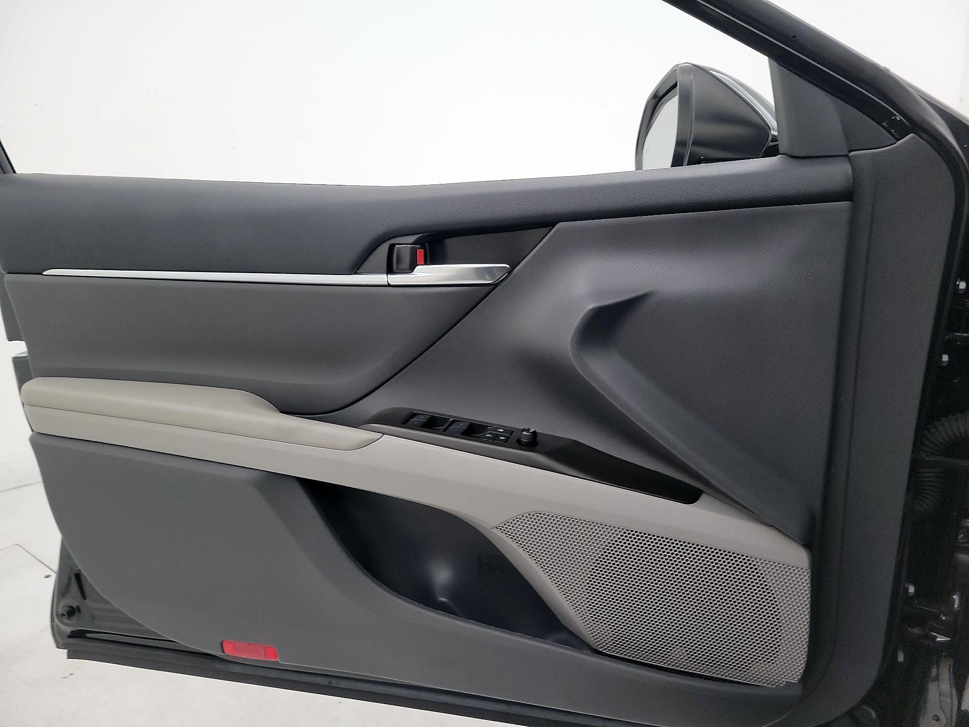 Thumbnail: 2023 Toyota Camry - 12