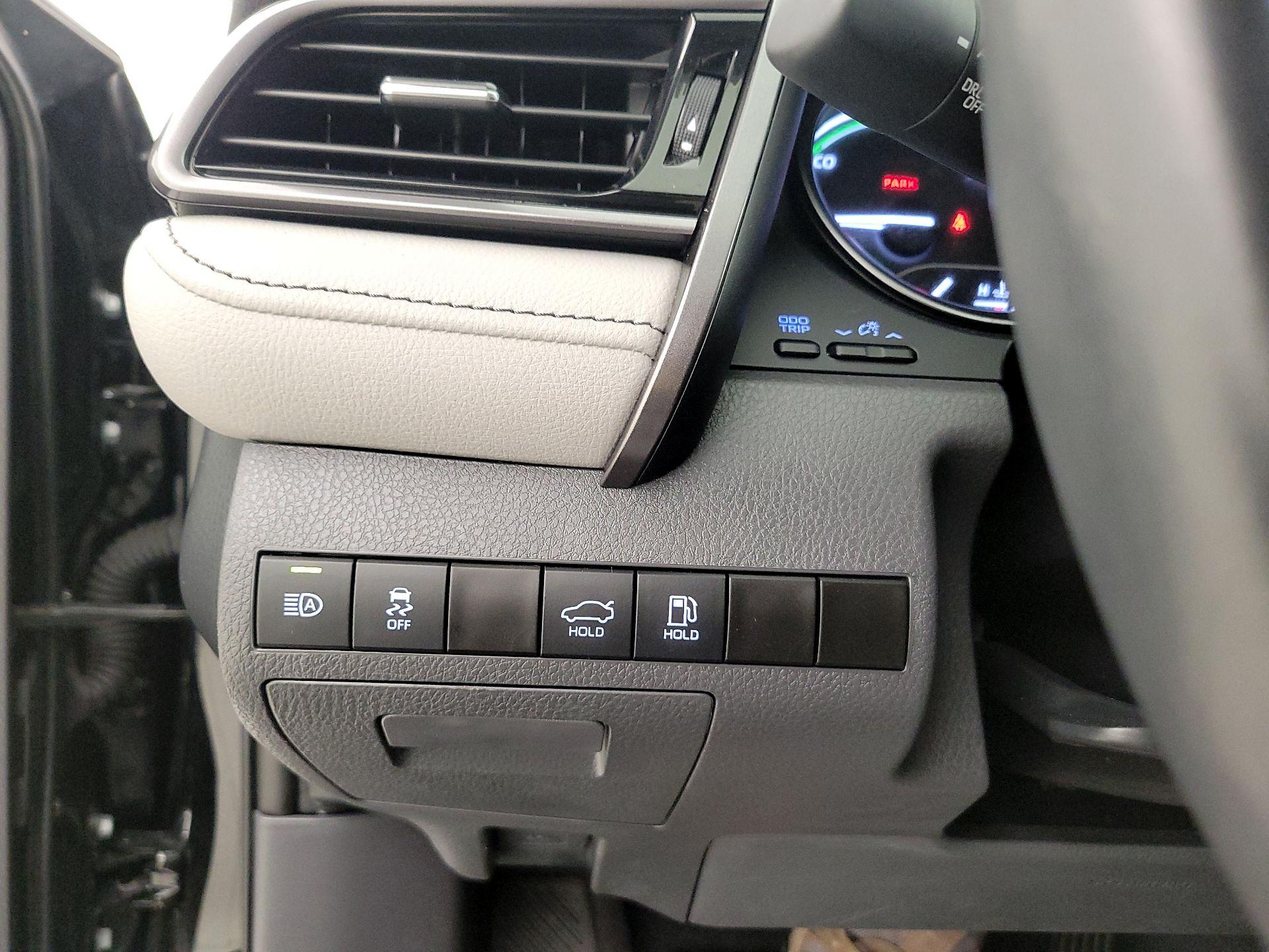 Thumbnail: 2023 Toyota Camry - 13