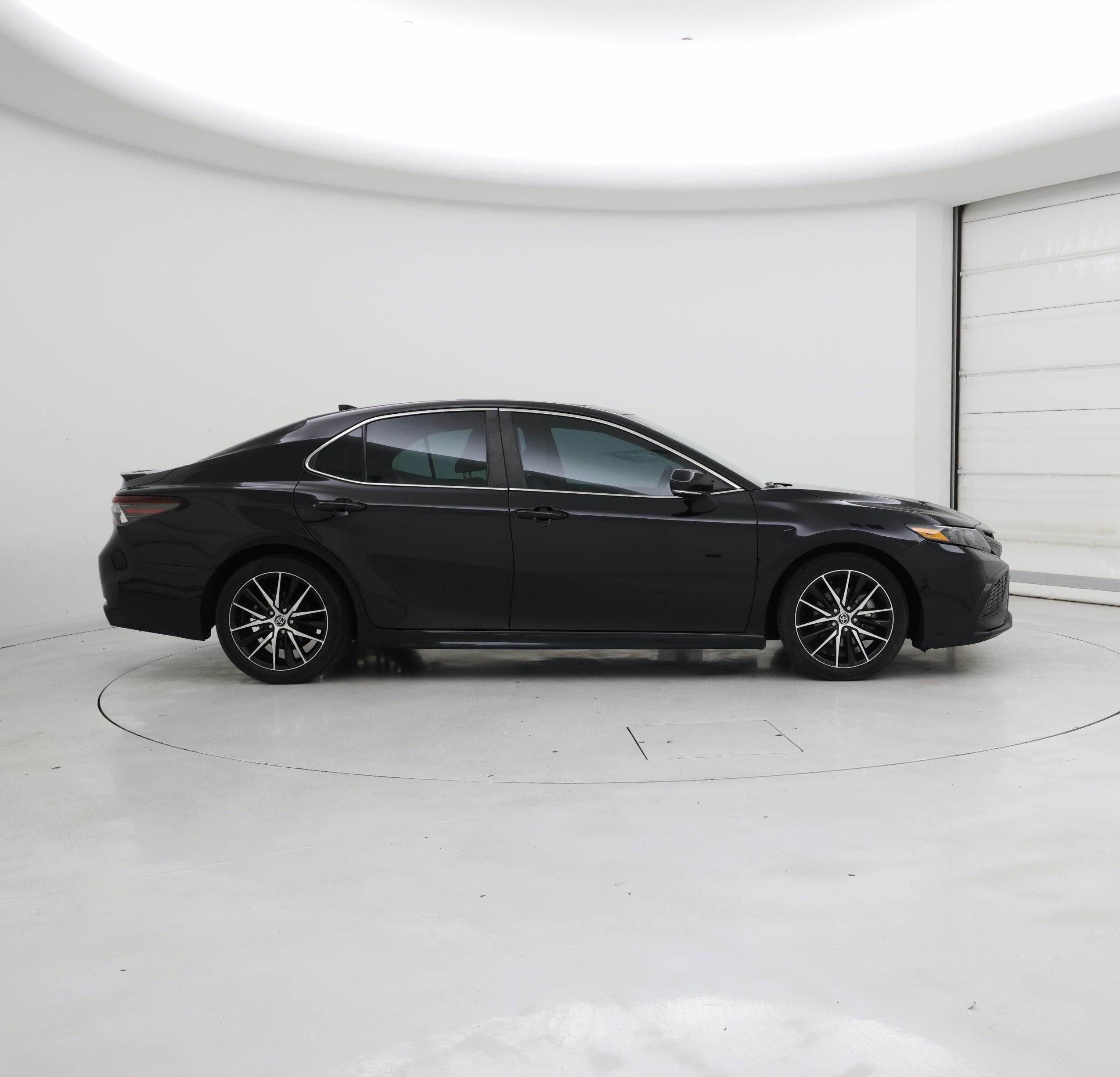 Thumbnail: 2023 Toyota Camry - 7