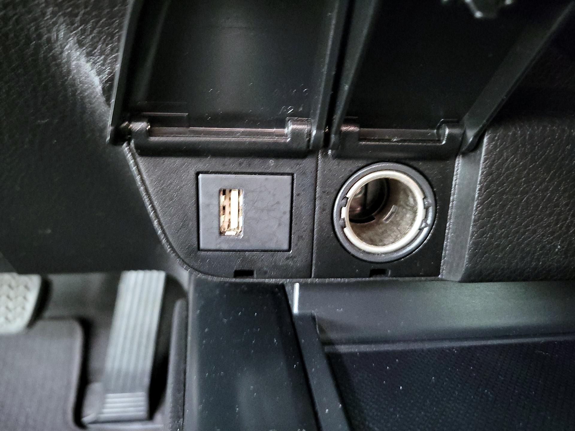 Thumbnail: 2020 Toyota Camry - 18