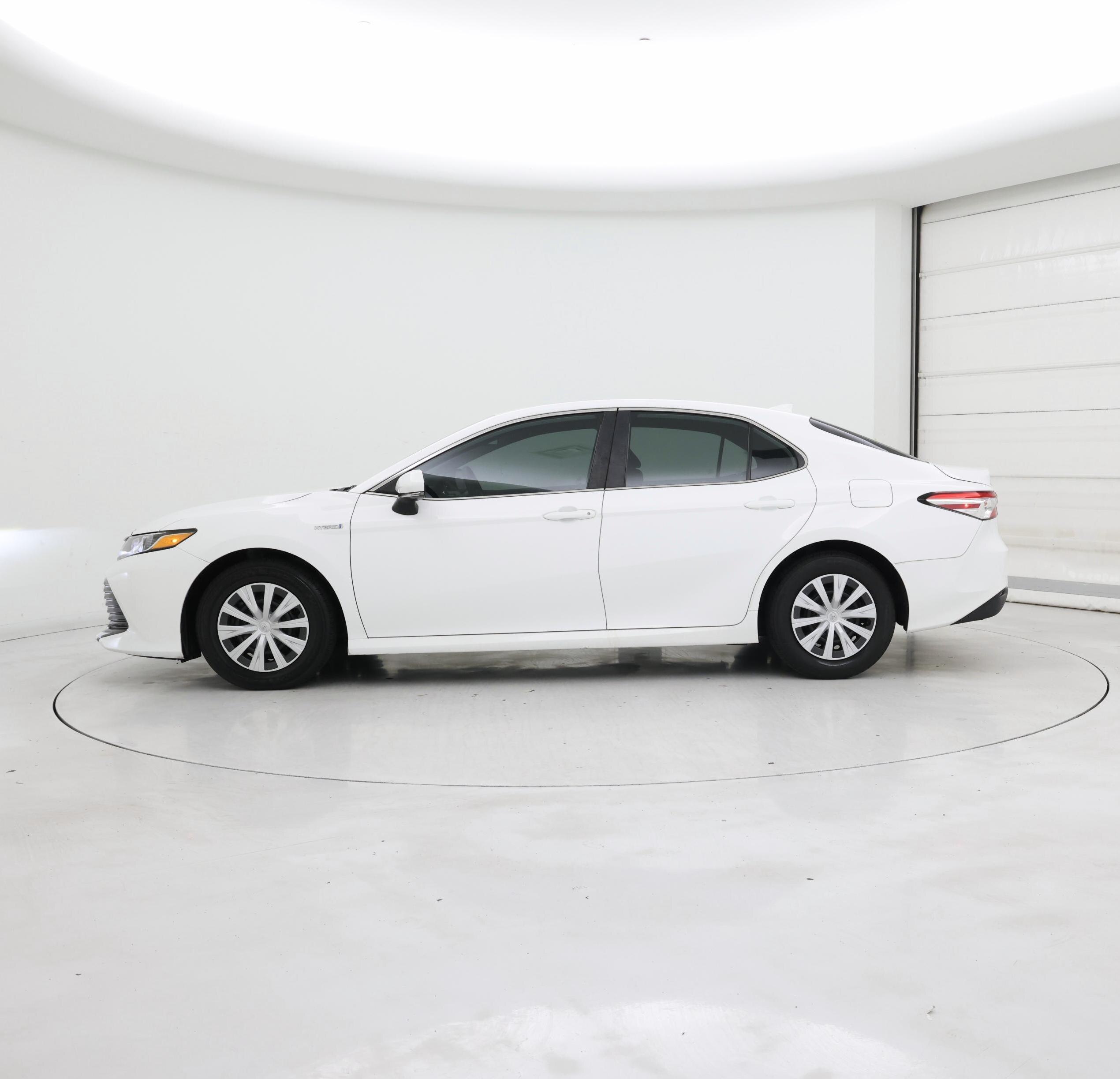 Thumbnail: 2020 Toyota Camry - 3