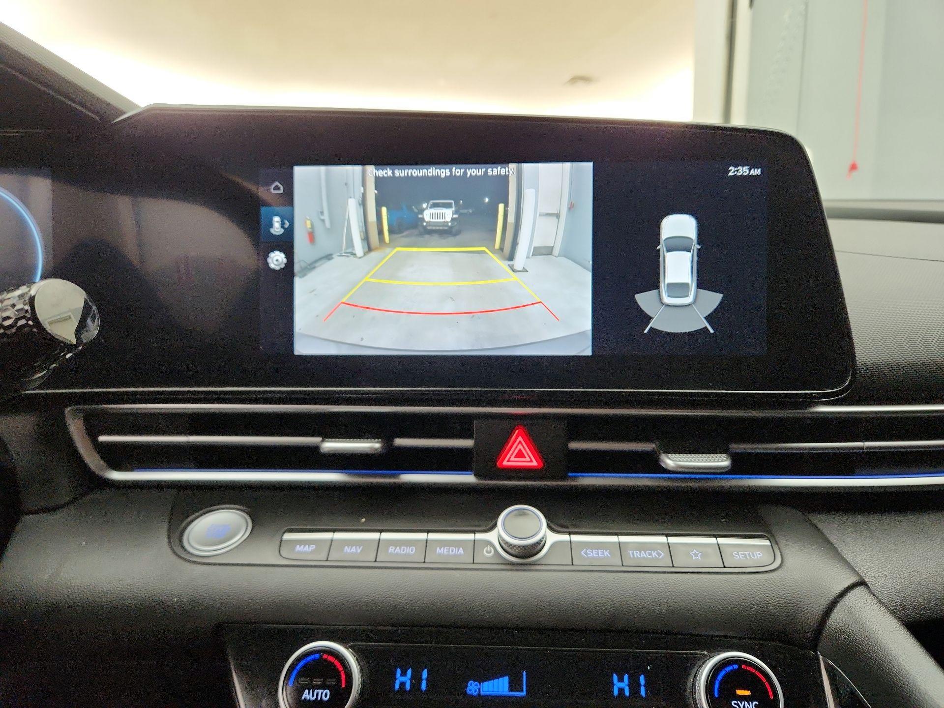 Thumbnail: 2023 Hyundai Elantra - 15