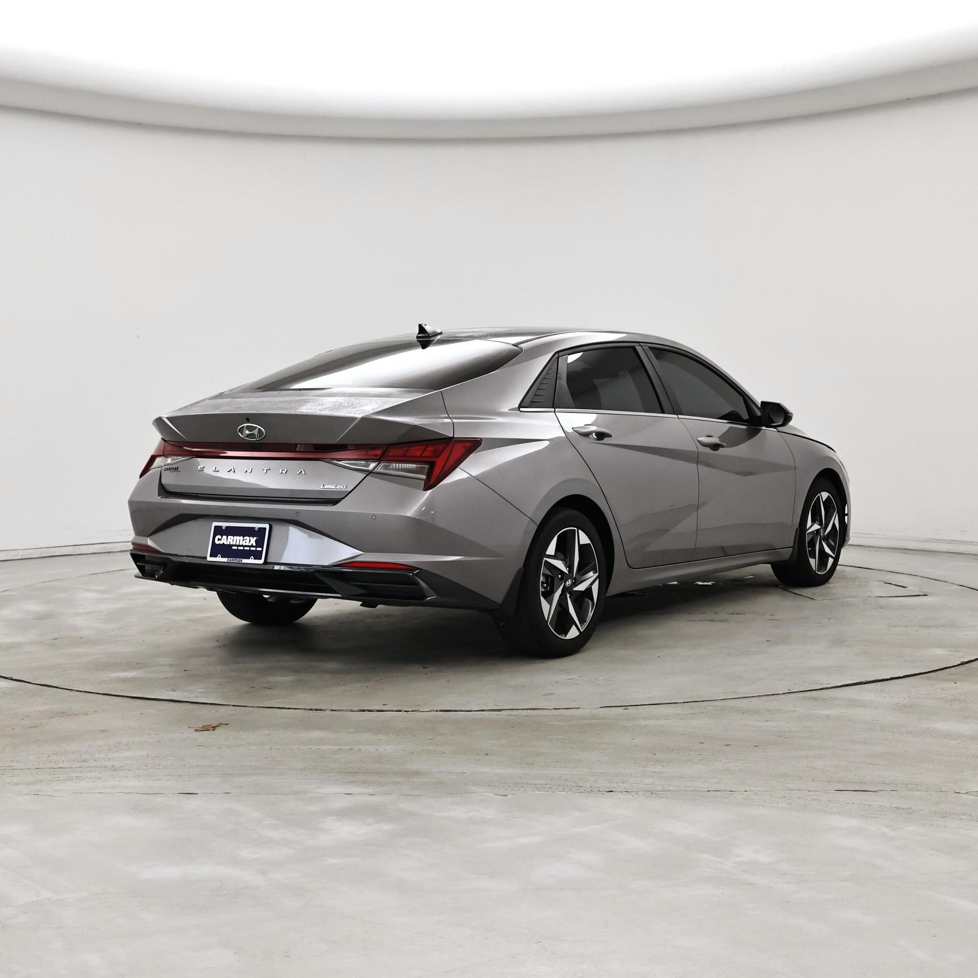 Thumbnail: 2023 Hyundai Elantra - 8