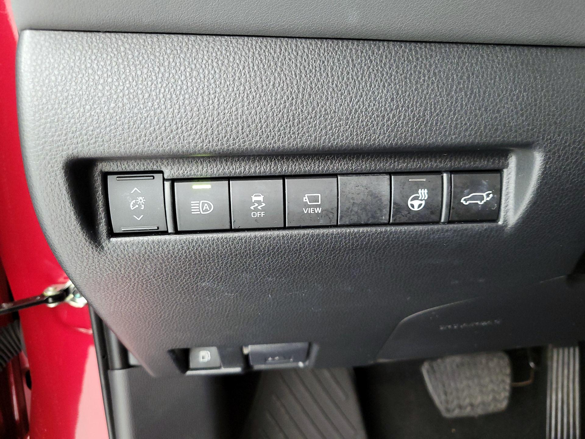 Thumbnail: 2024 Toyota Venza - 13