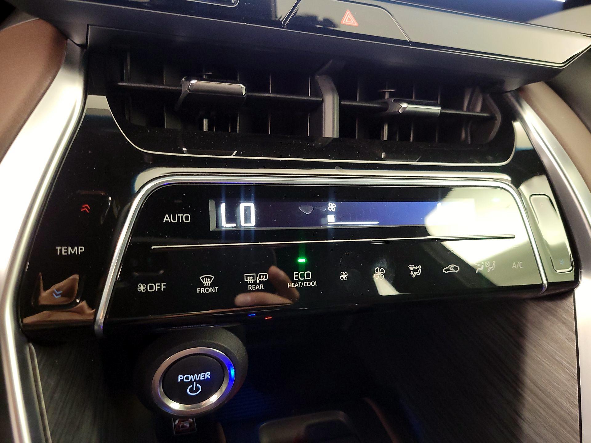 Thumbnail: 2024 Toyota Venza - 16