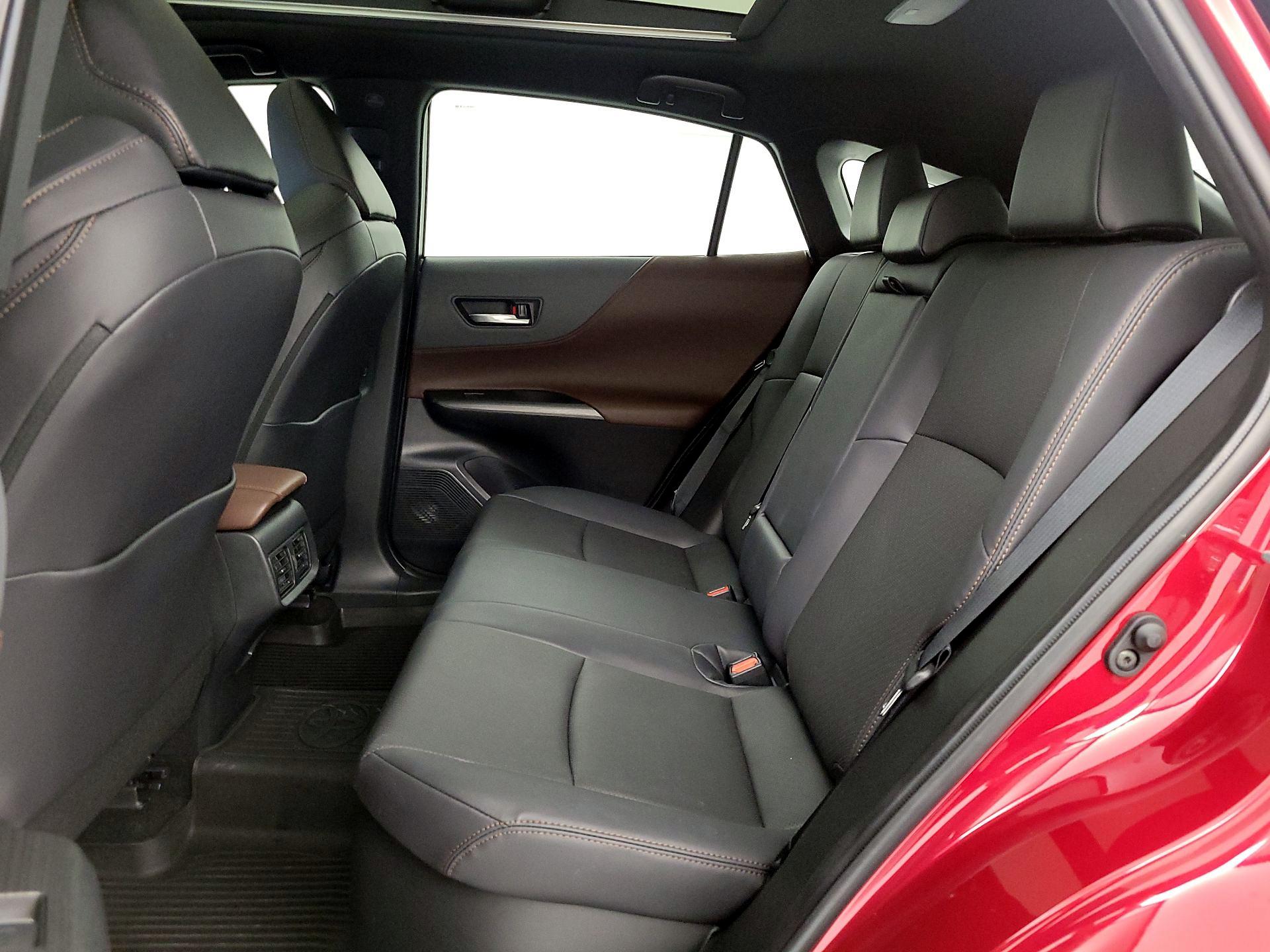 Thumbnail: 2024 Toyota Venza - 20