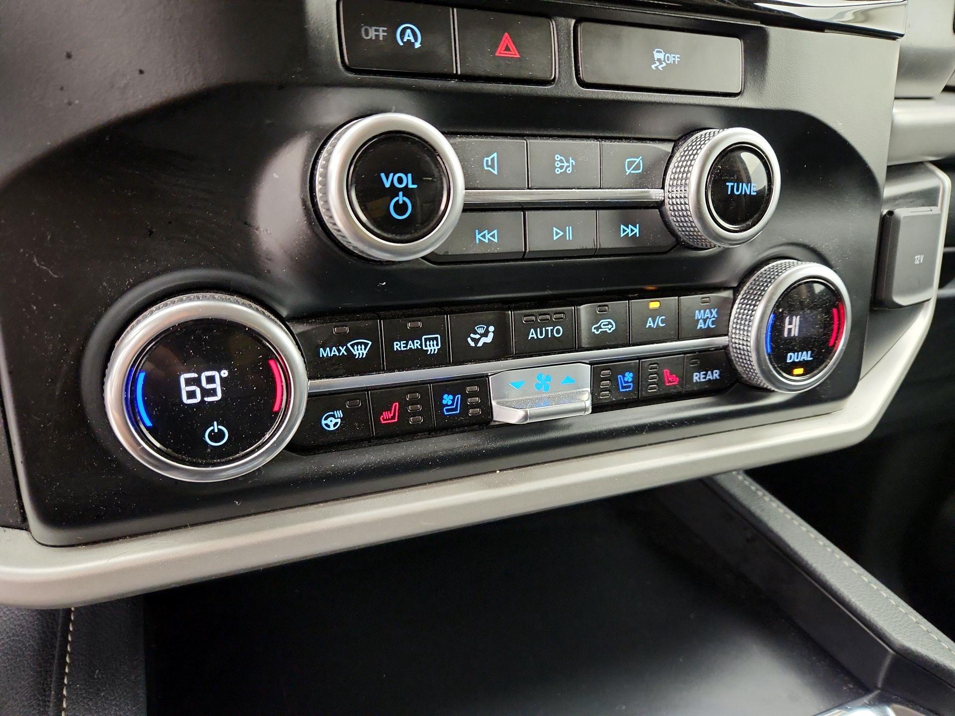 Thumbnail: 2024 Ford Expedition - 17