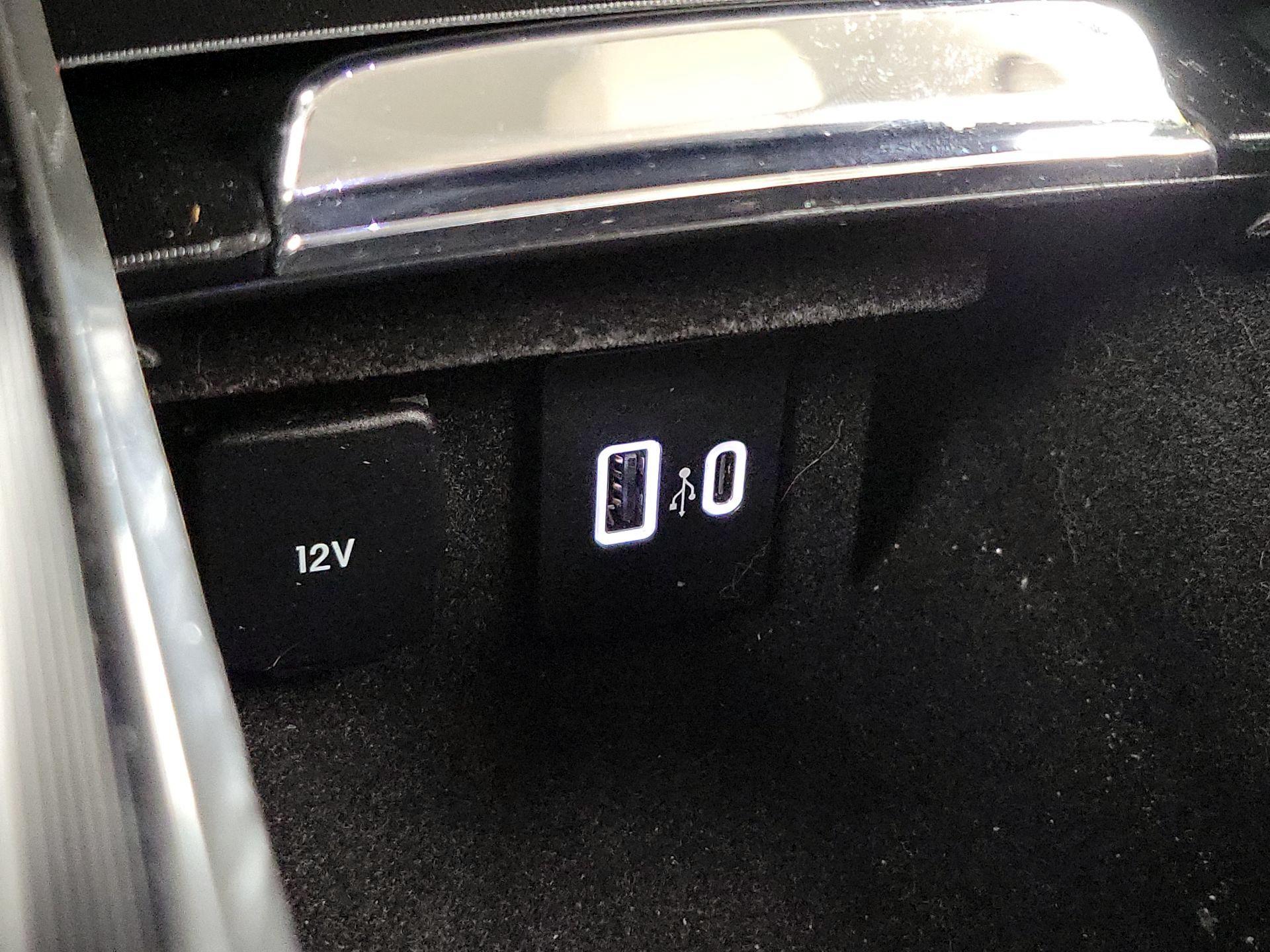 Thumbnail: 2024 Lincoln Corsair - 19