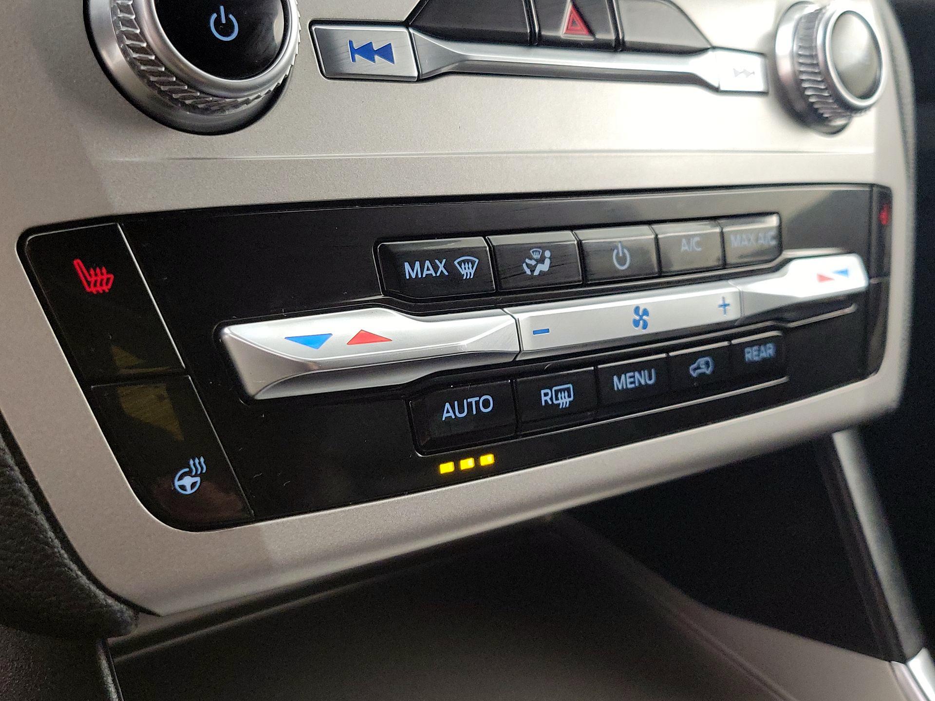 Thumbnail: 2022 Ford Explorer - 17