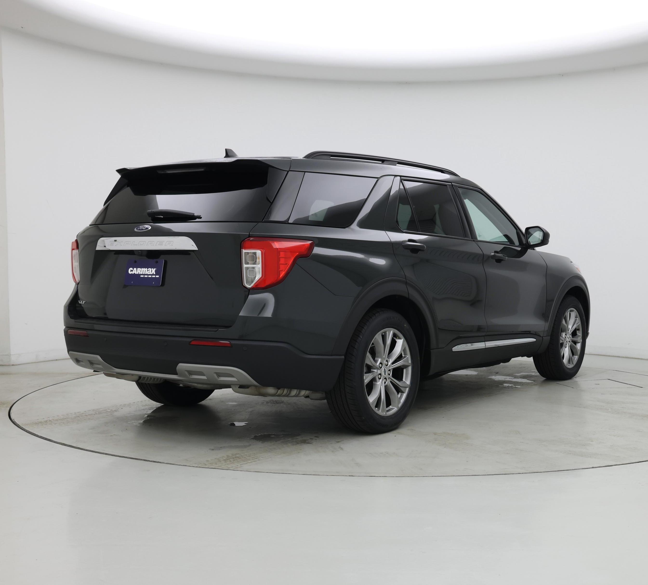 Thumbnail: 2022 Ford Explorer - 8