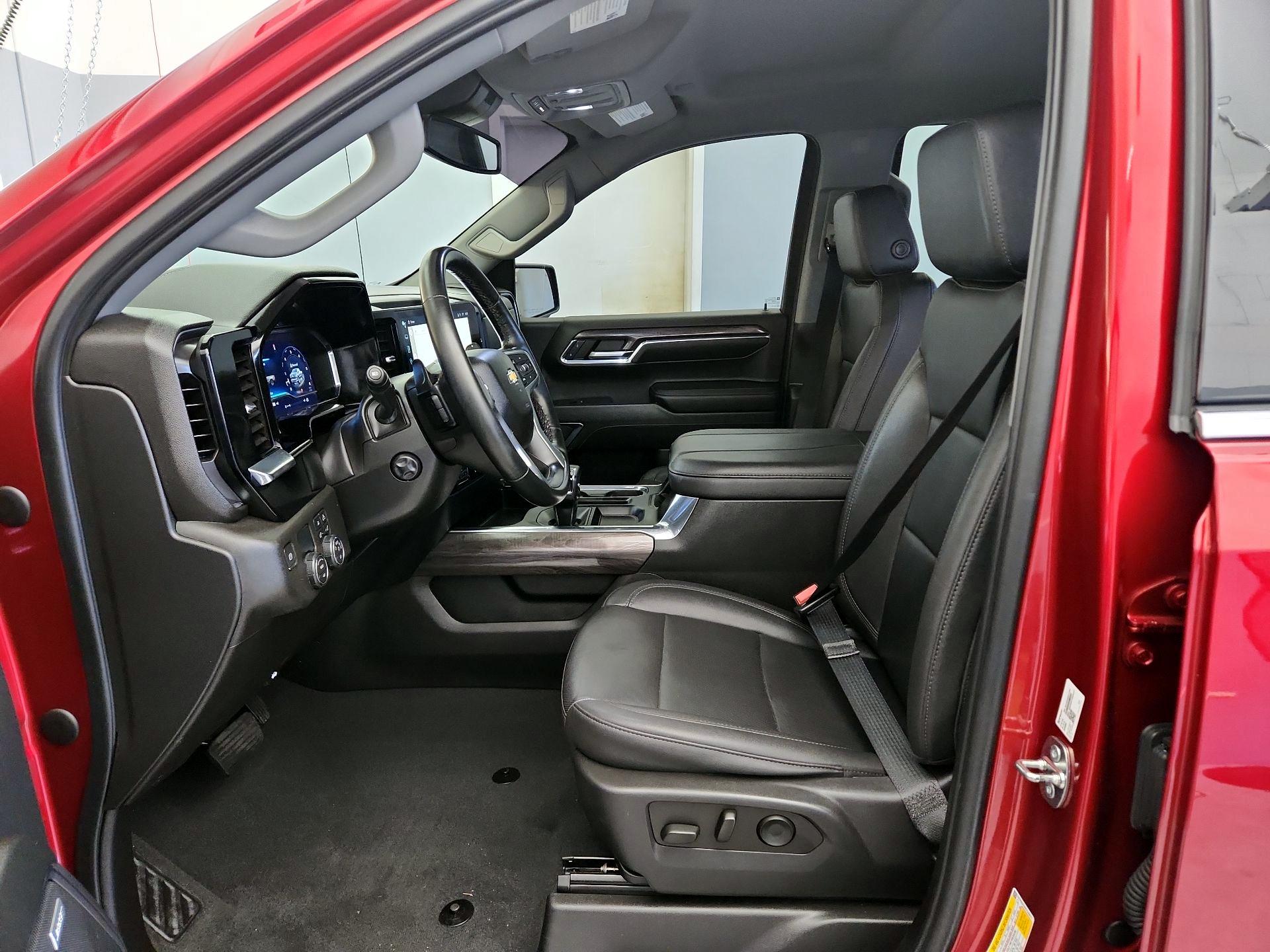 Thumbnail: 2024 Chevrolet Silverado 1500 - 11