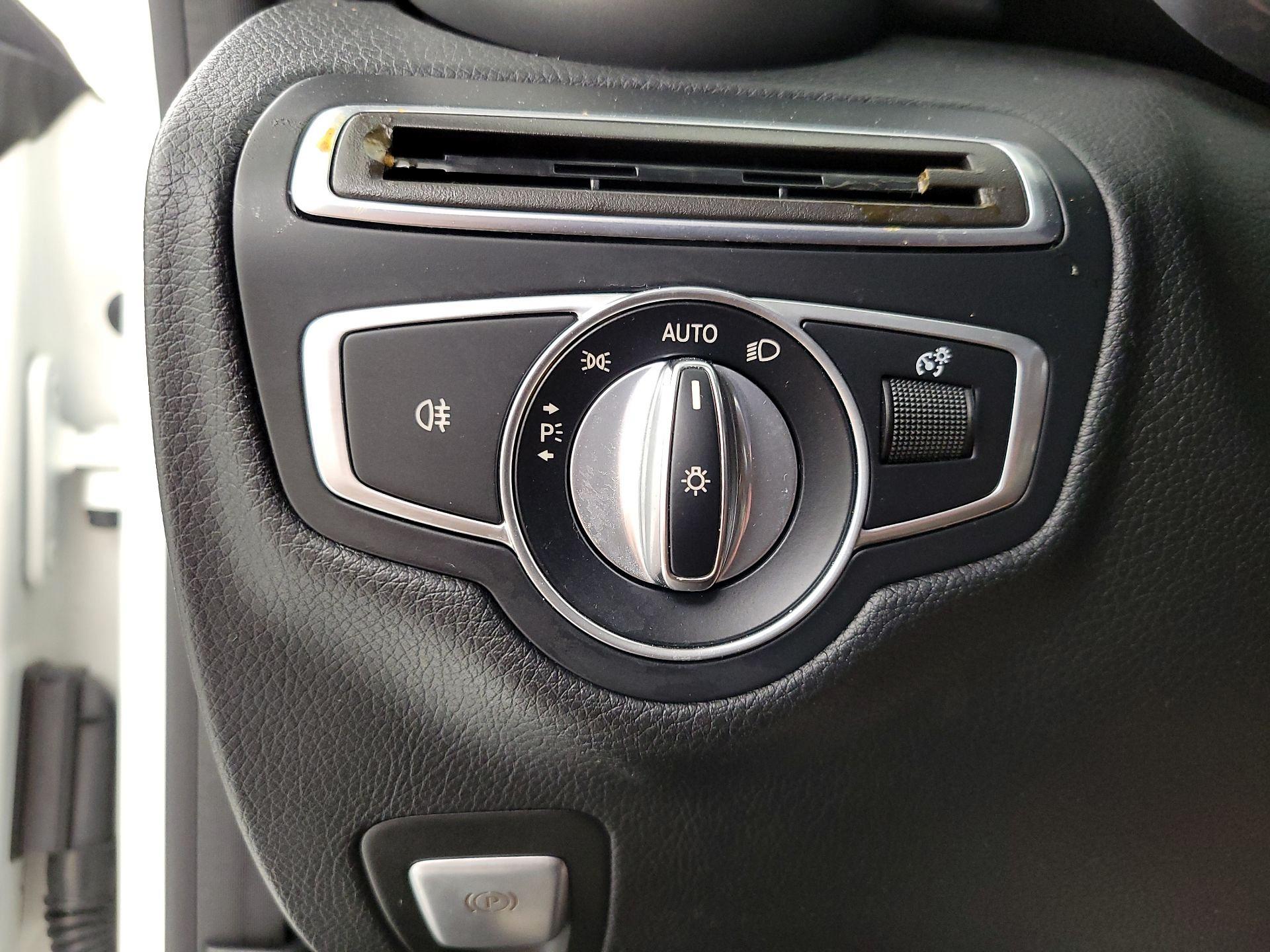 Thumbnail: 2018 Mercedes-Benz C-Class - 13