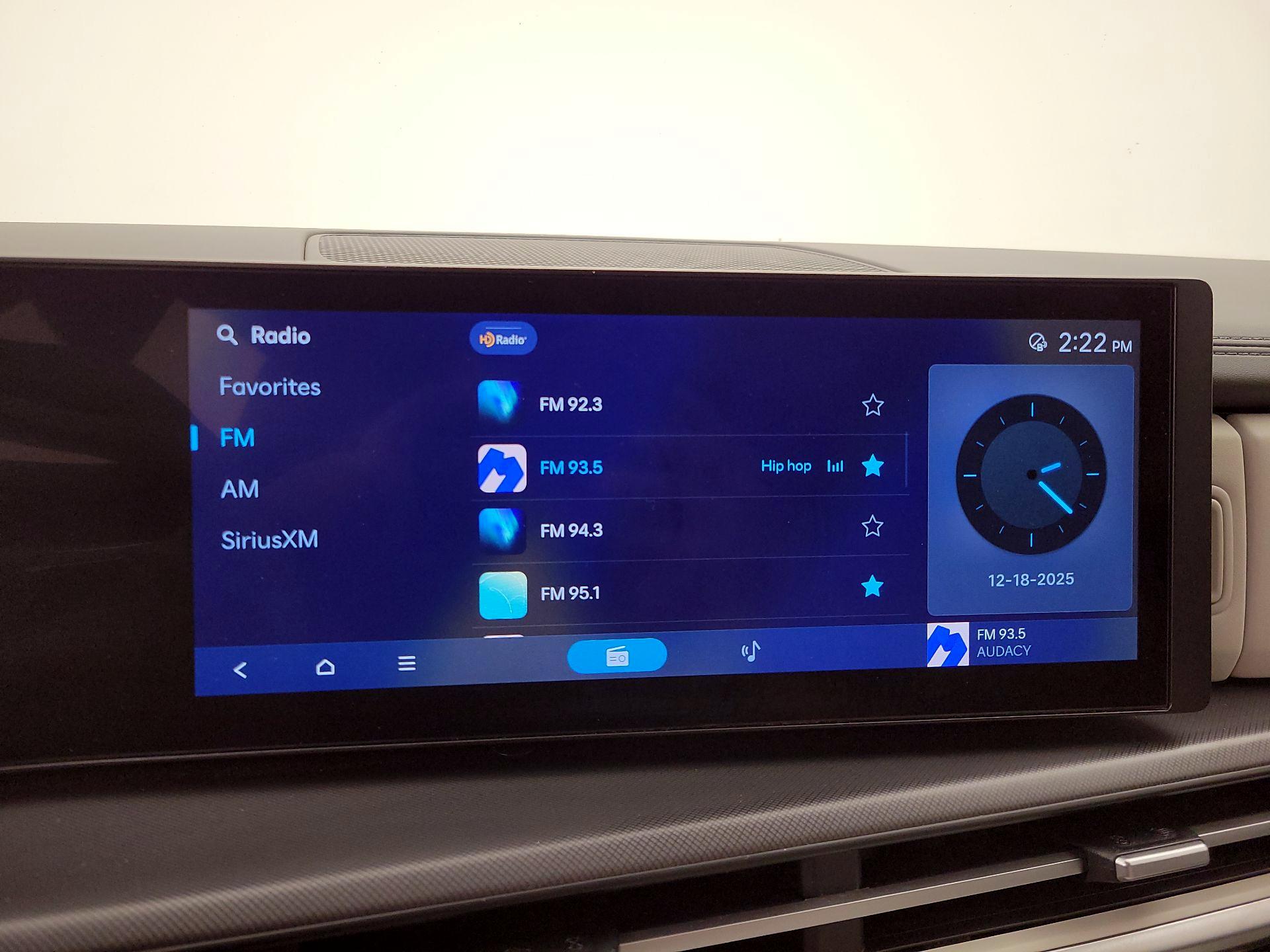 Thumbnail: 2025 Hyundai Santa Fe - 15