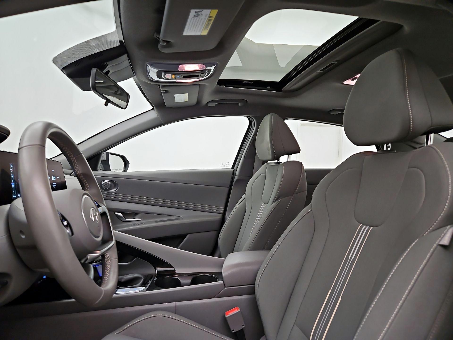 Thumbnail: 2025 Hyundai Elantra - 20