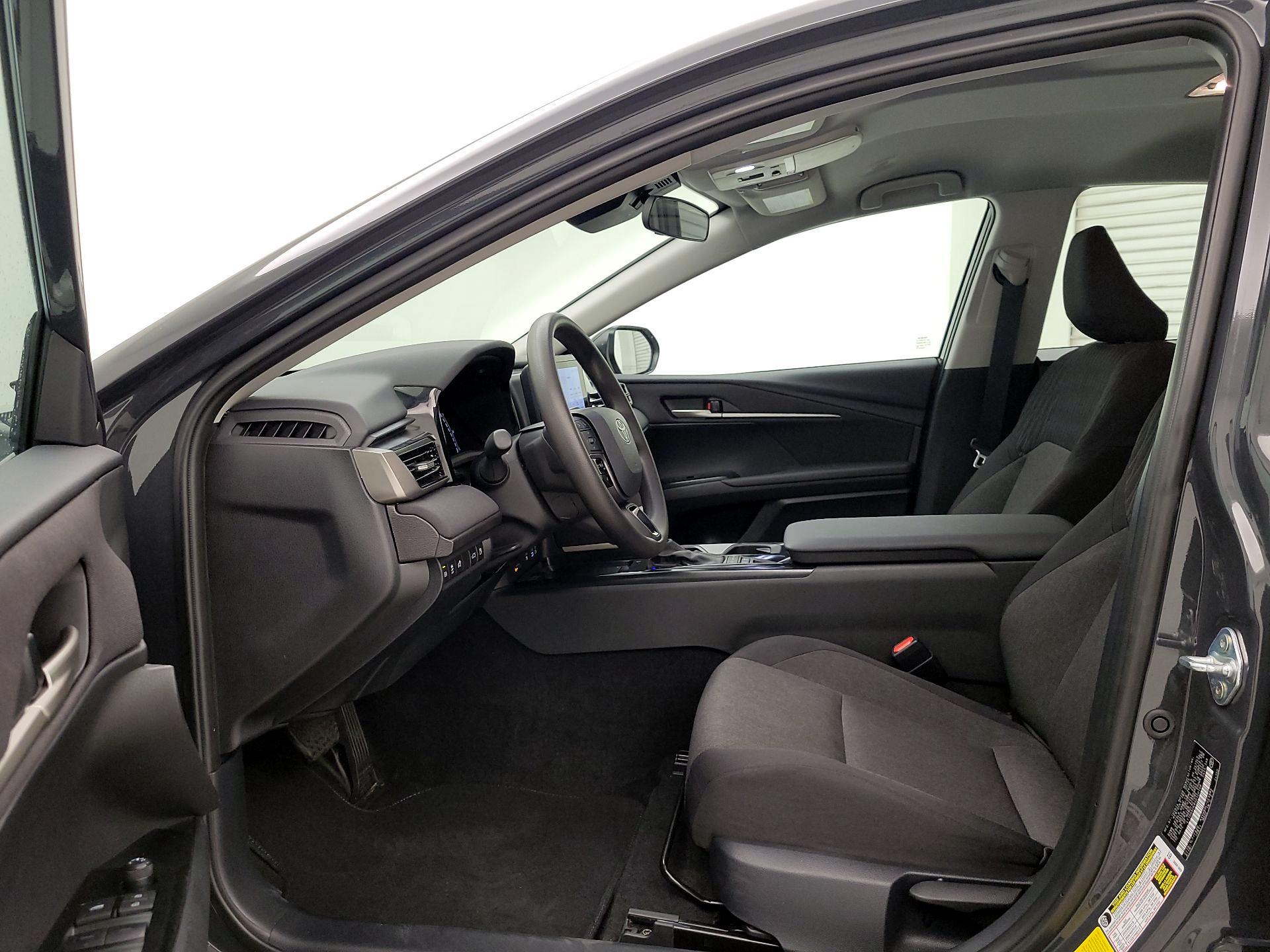 Thumbnail: 2025 Toyota Camry - 9