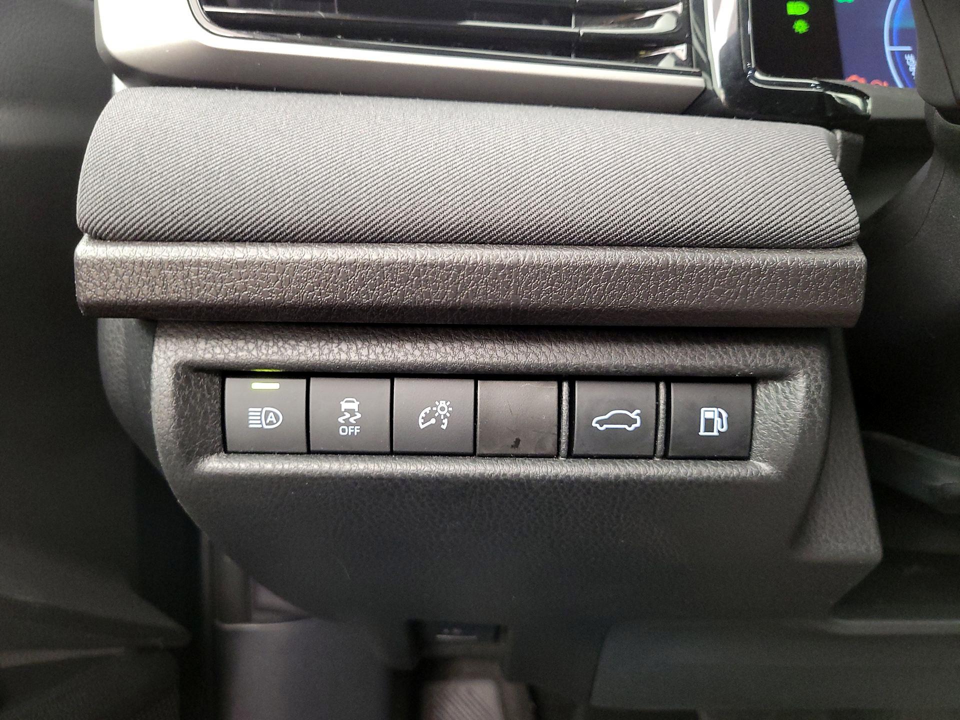 Thumbnail: 2025 Toyota Camry - 11