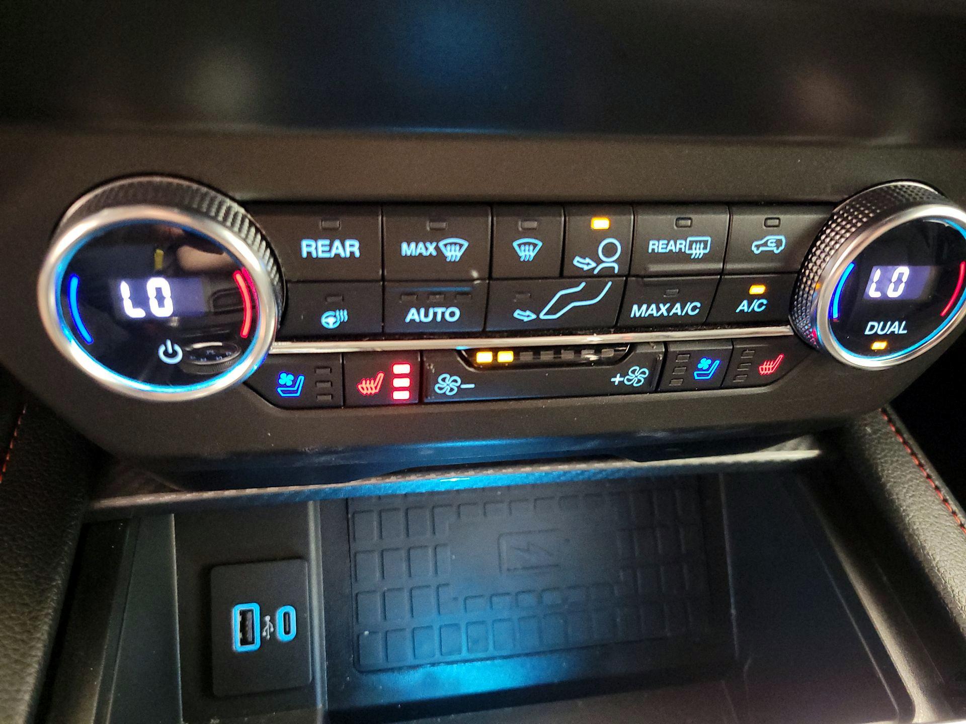 Thumbnail: 2020 Ford Expedition - 17