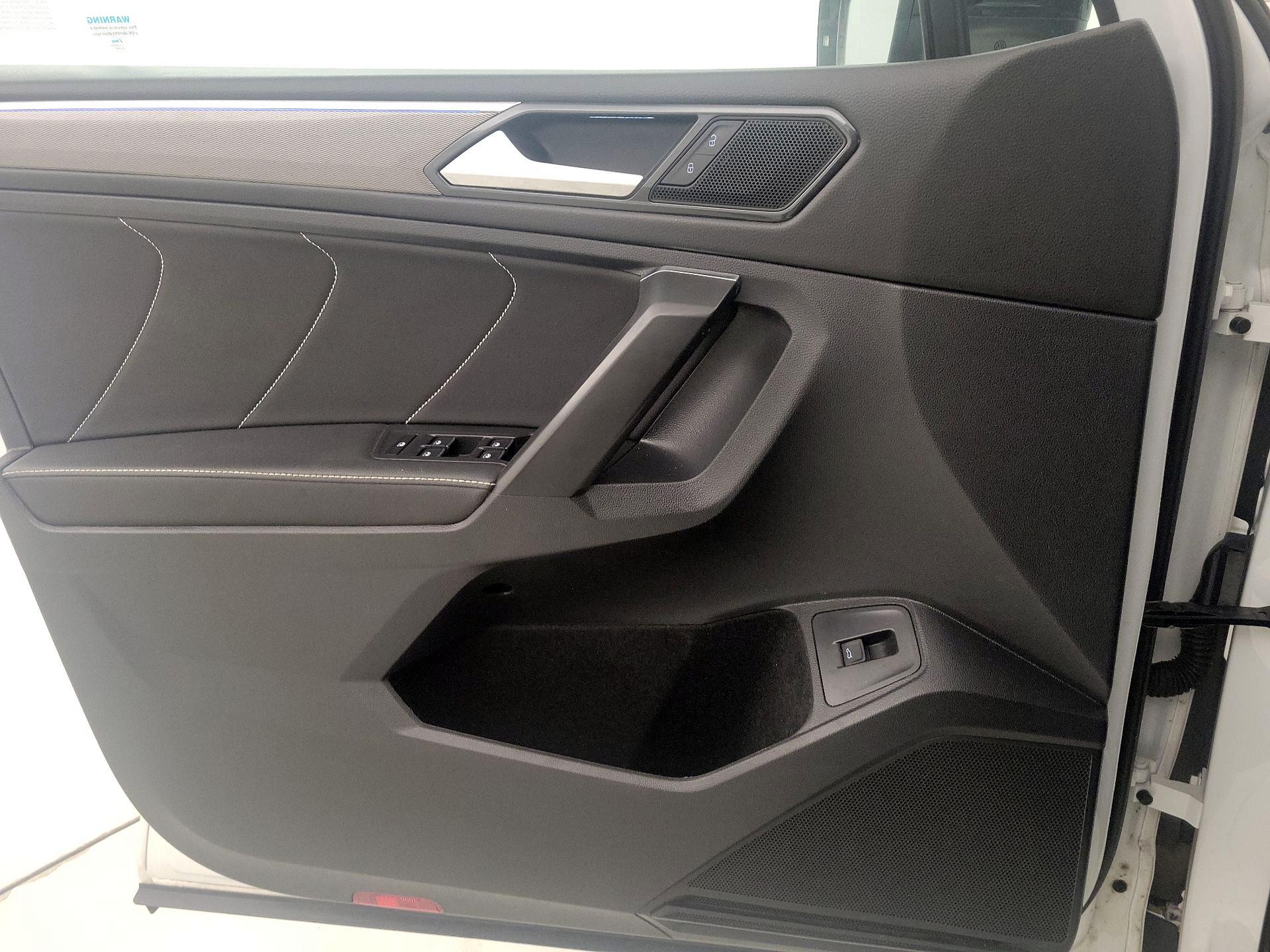 Thumbnail: 2022 Volkswagen Tiguan - 12