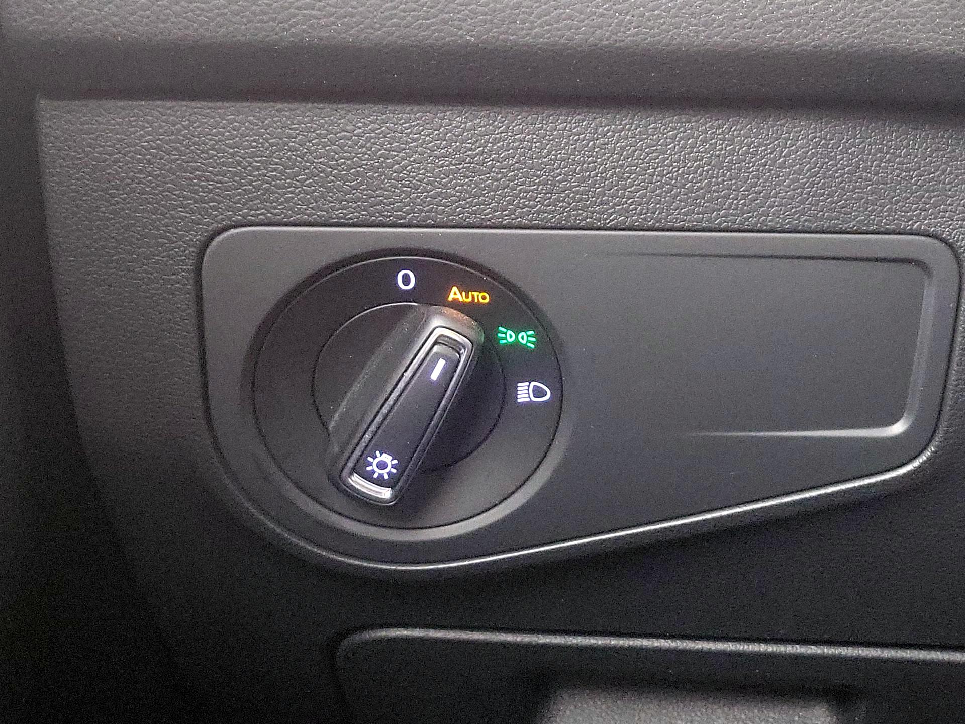 Thumbnail: 2022 Volkswagen Tiguan - 13