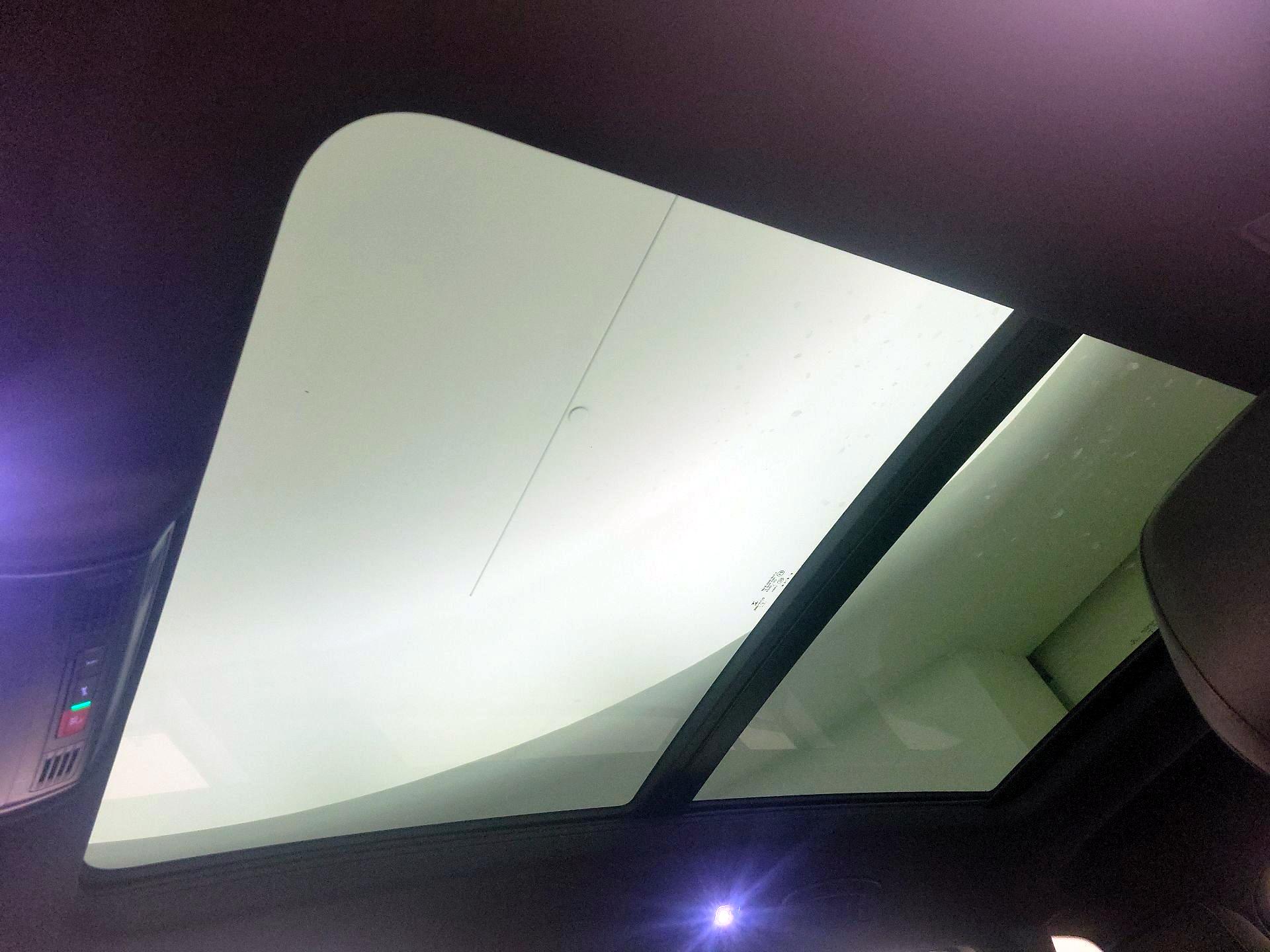 Thumbnail: 2022 Volkswagen Tiguan - 19