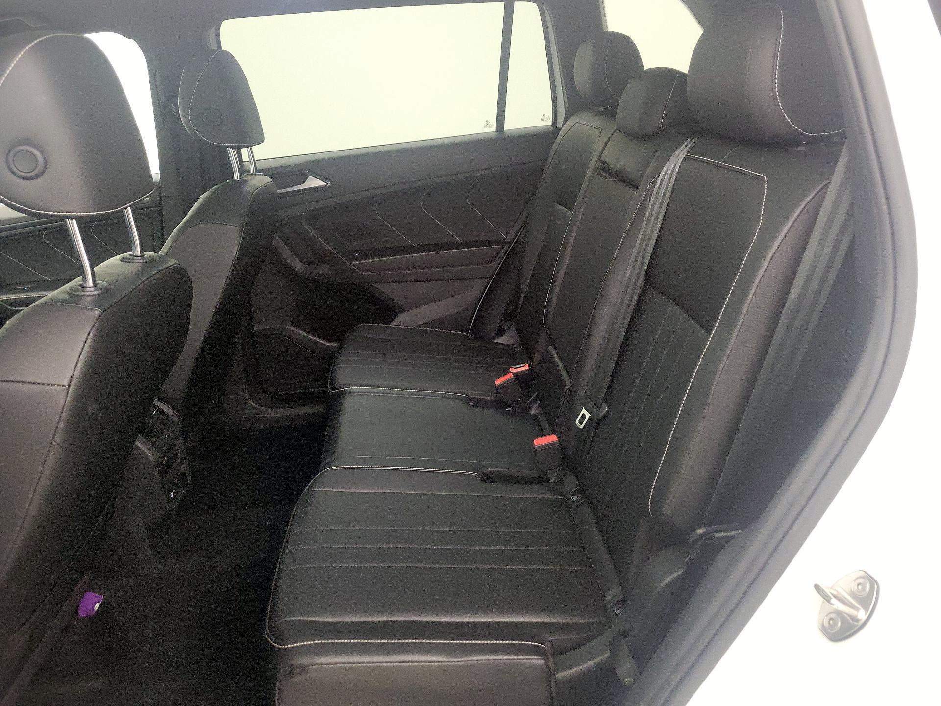 Thumbnail: 2022 Volkswagen Tiguan - 20