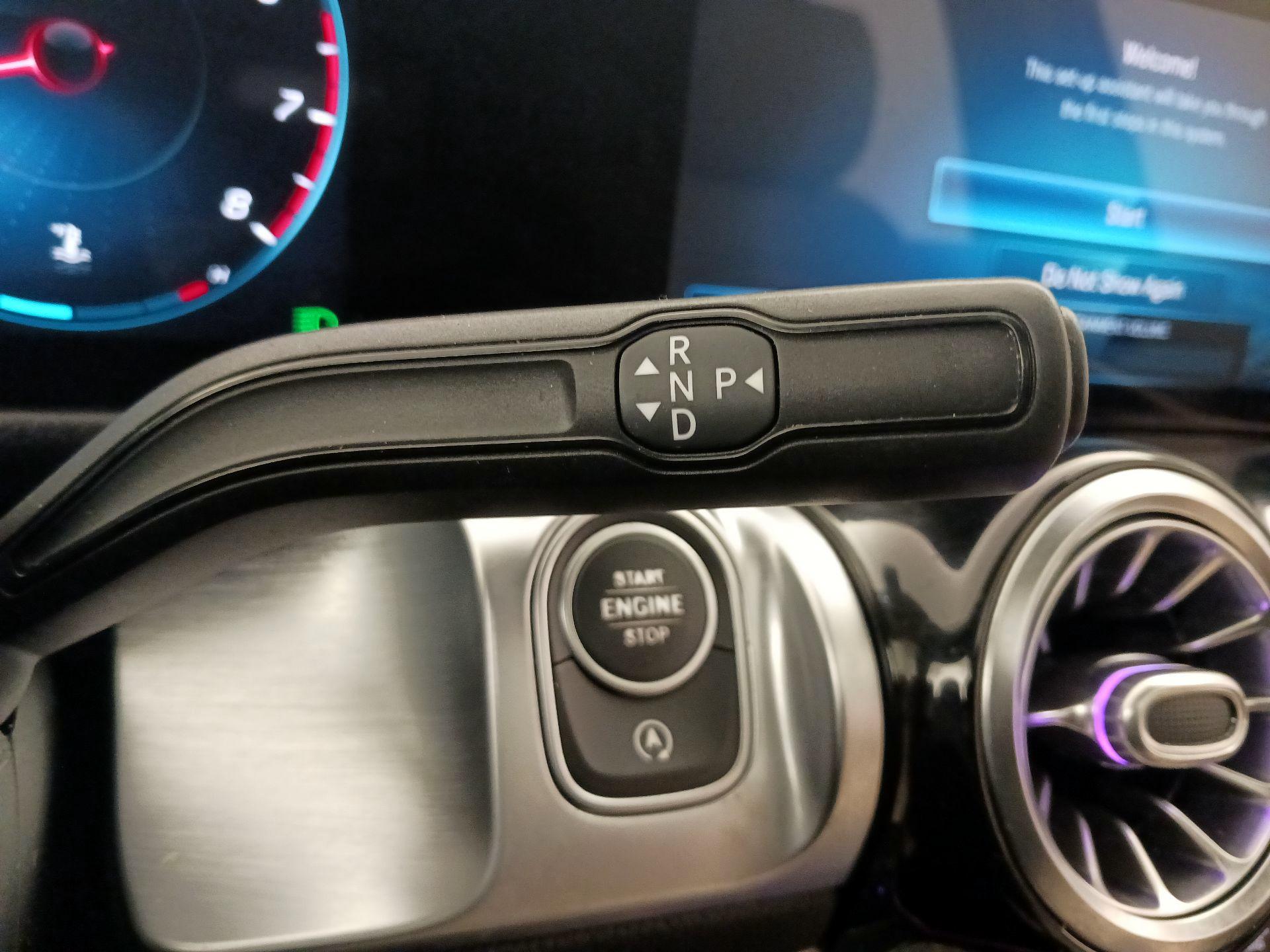 Thumbnail: 2020 Mercedes-Benz GLB - 17