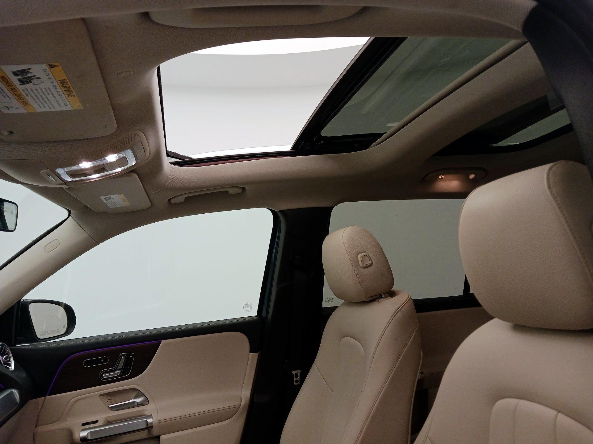 Thumbnail: 2020 Mercedes-Benz GLB - 19