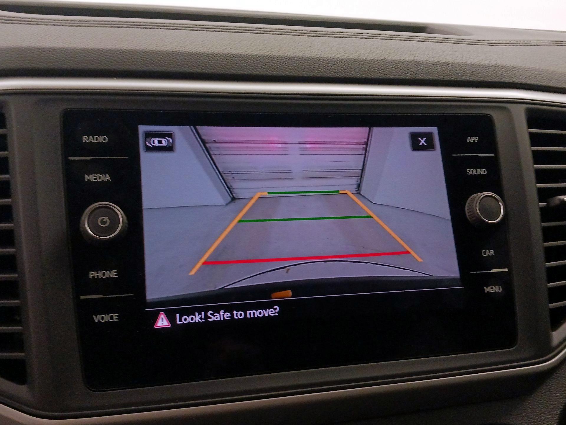 Thumbnail: 2021 Volkswagen Atlas - 14