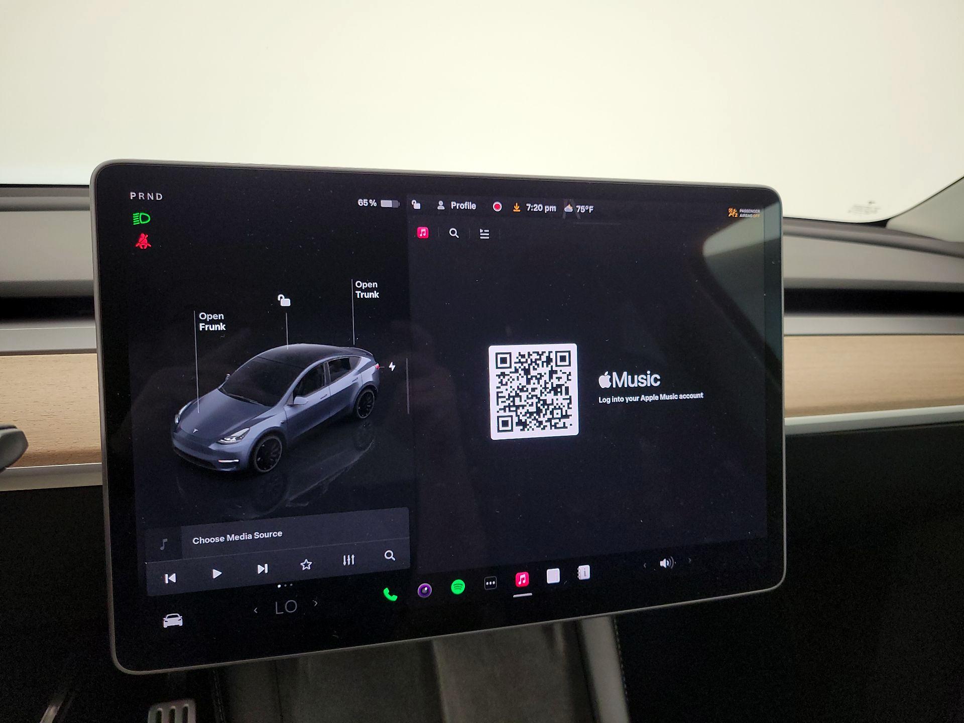 Thumbnail: 2022 Tesla Model Y - 15