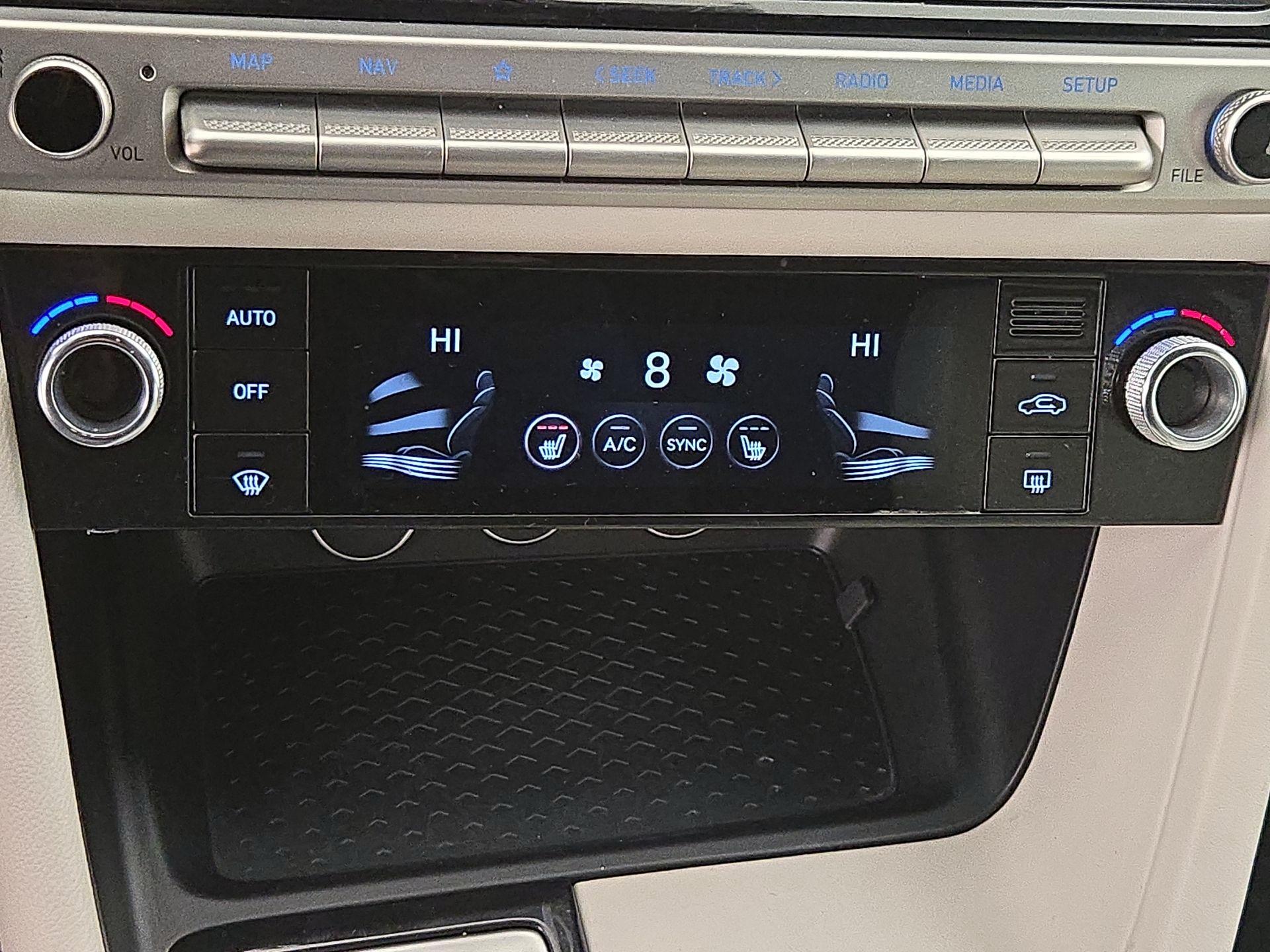 Thumbnail: 2025 Genesis G70 - 17