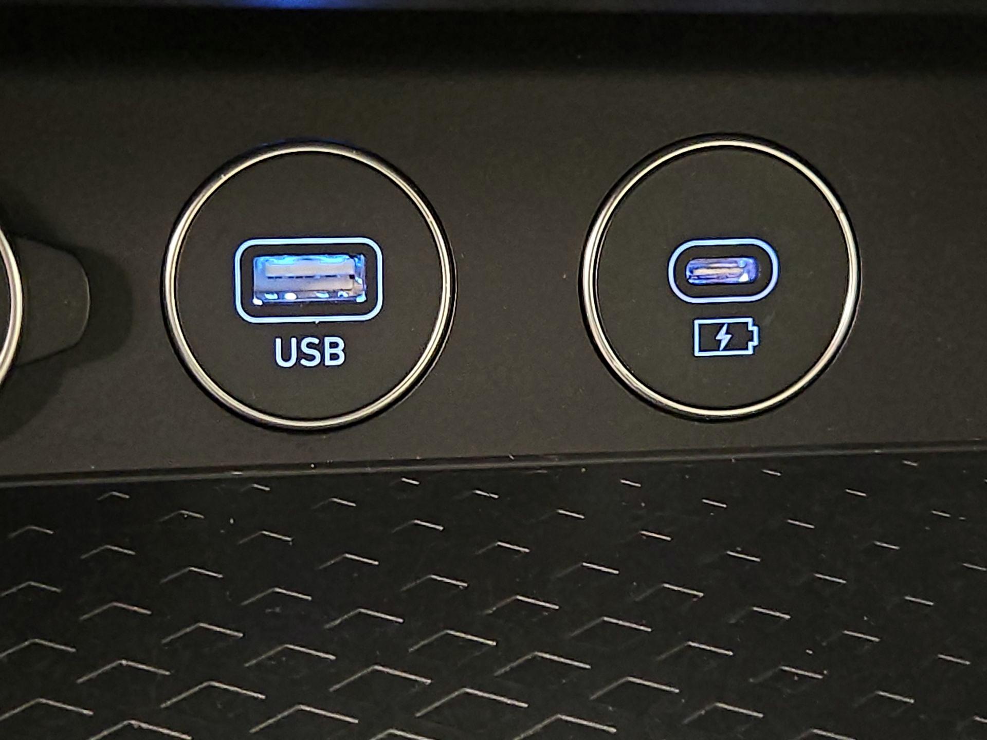 Thumbnail: 2025 Genesis G70 - 19