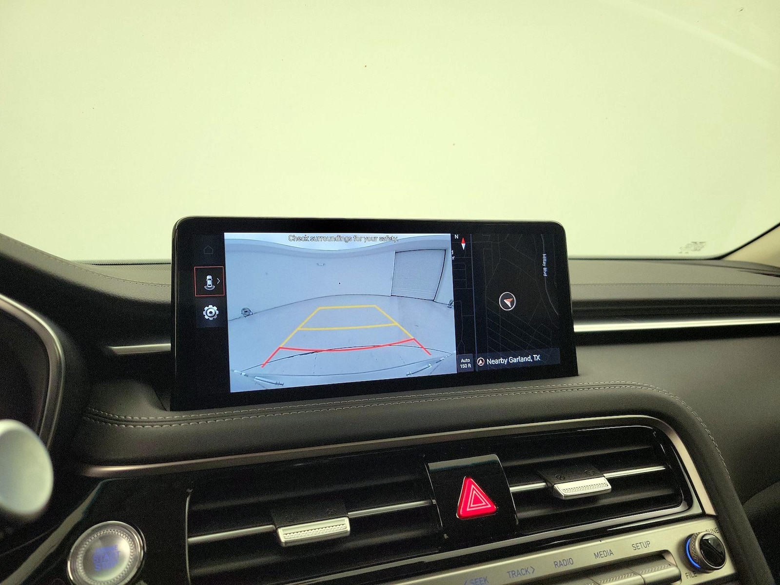2025 GENESIS G70 Standard - Photo 15